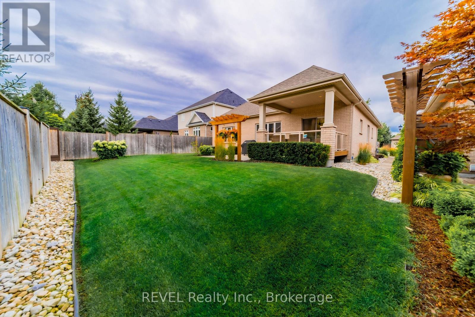 5 Tulip Tree Road, Niagara-On-The-Lake, Ontario  L0S 1J1 - Photo 16 - X12208142