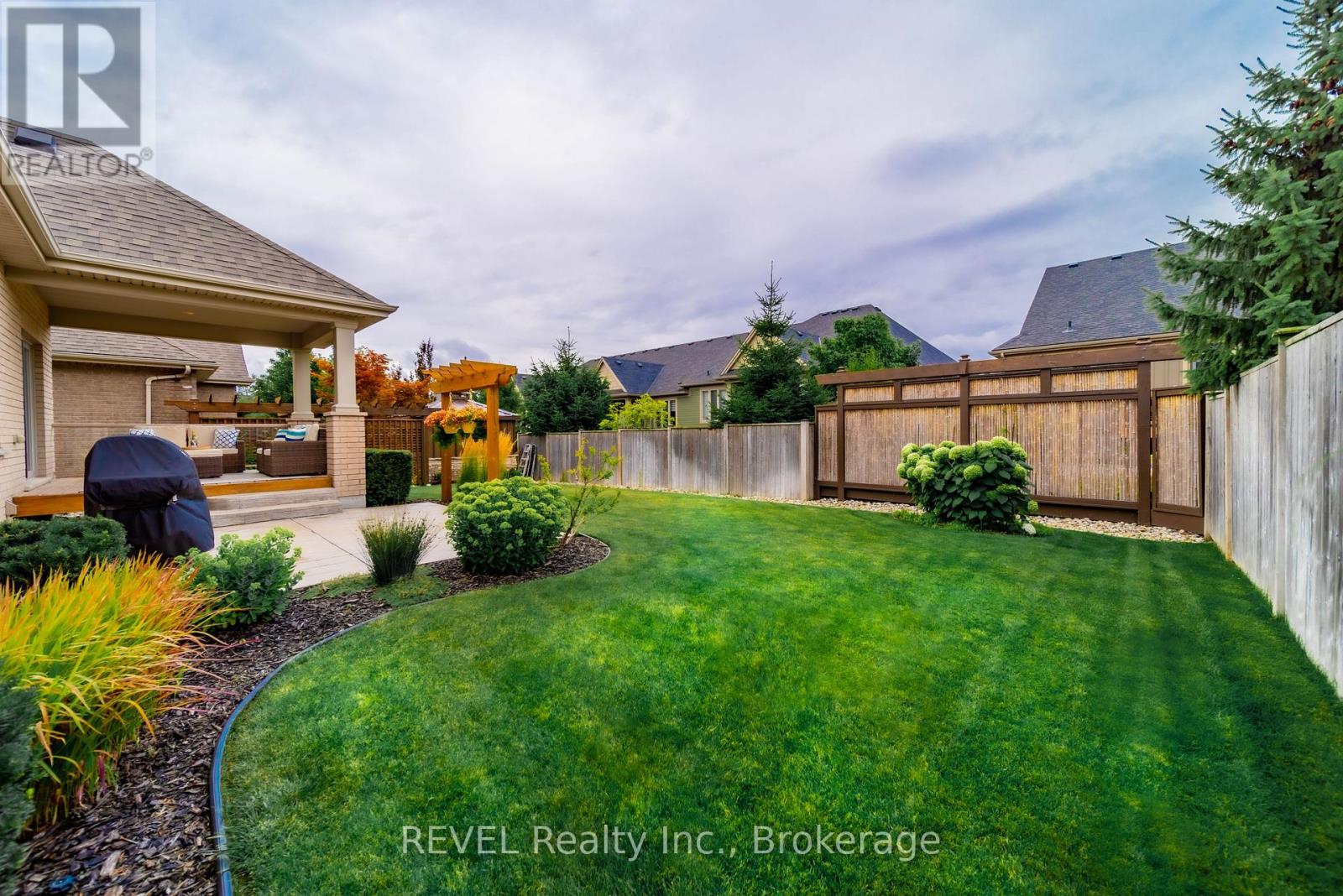 5 Tulip Tree Road, Niagara-On-The-Lake, Ontario  L0S 1J1 - Photo 18 - X12208142
