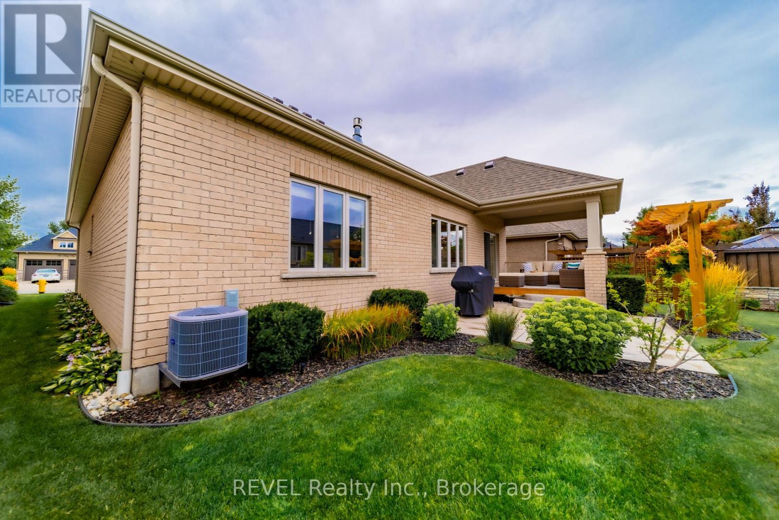 5 Tulip Tree Road, Niagara-On-The-Lake, Ontario  L0S 1J1 - Photo 19 - X12208142