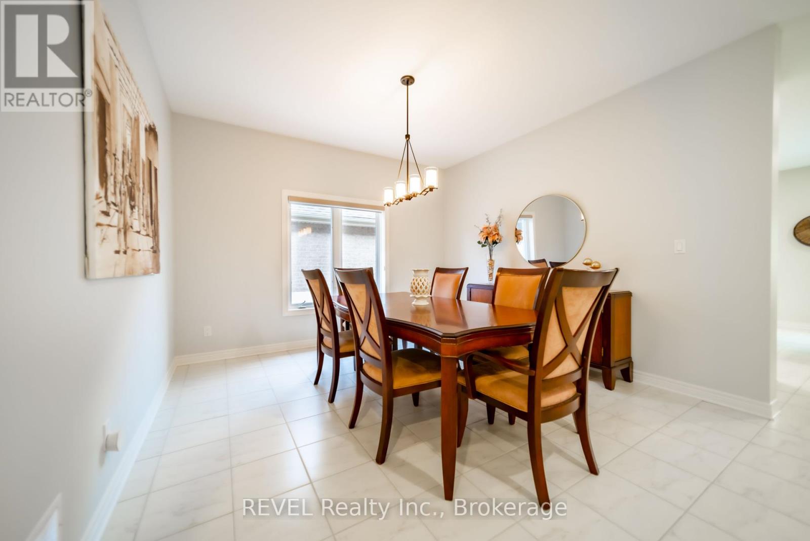 5 Tulip Tree Road, Niagara-On-The-Lake, Ontario  L0S 1J1 - Photo 5 - X12208142