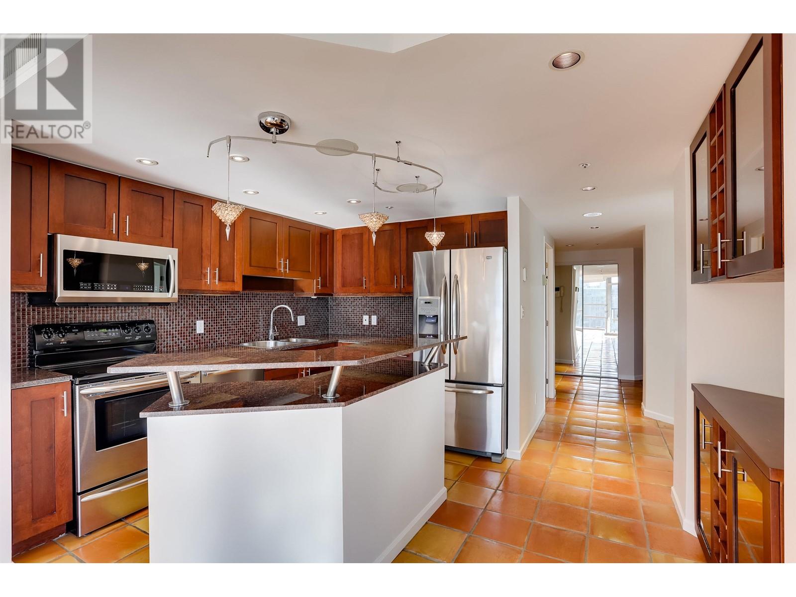 2307 1050 BURRARD STREET, Vancouver, British Columbia