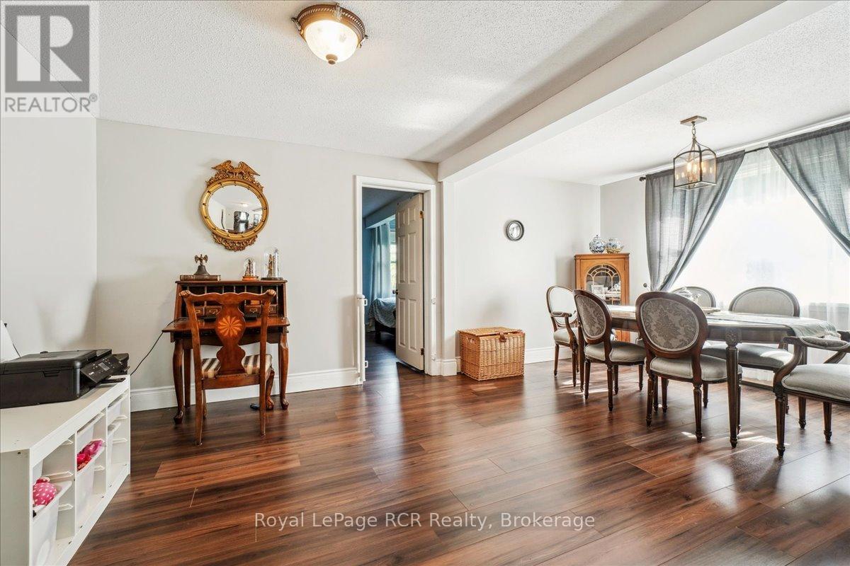 621 11th Street W, Owen Sound, Ontario  N4K 3T2 - Photo 10 - X12208073