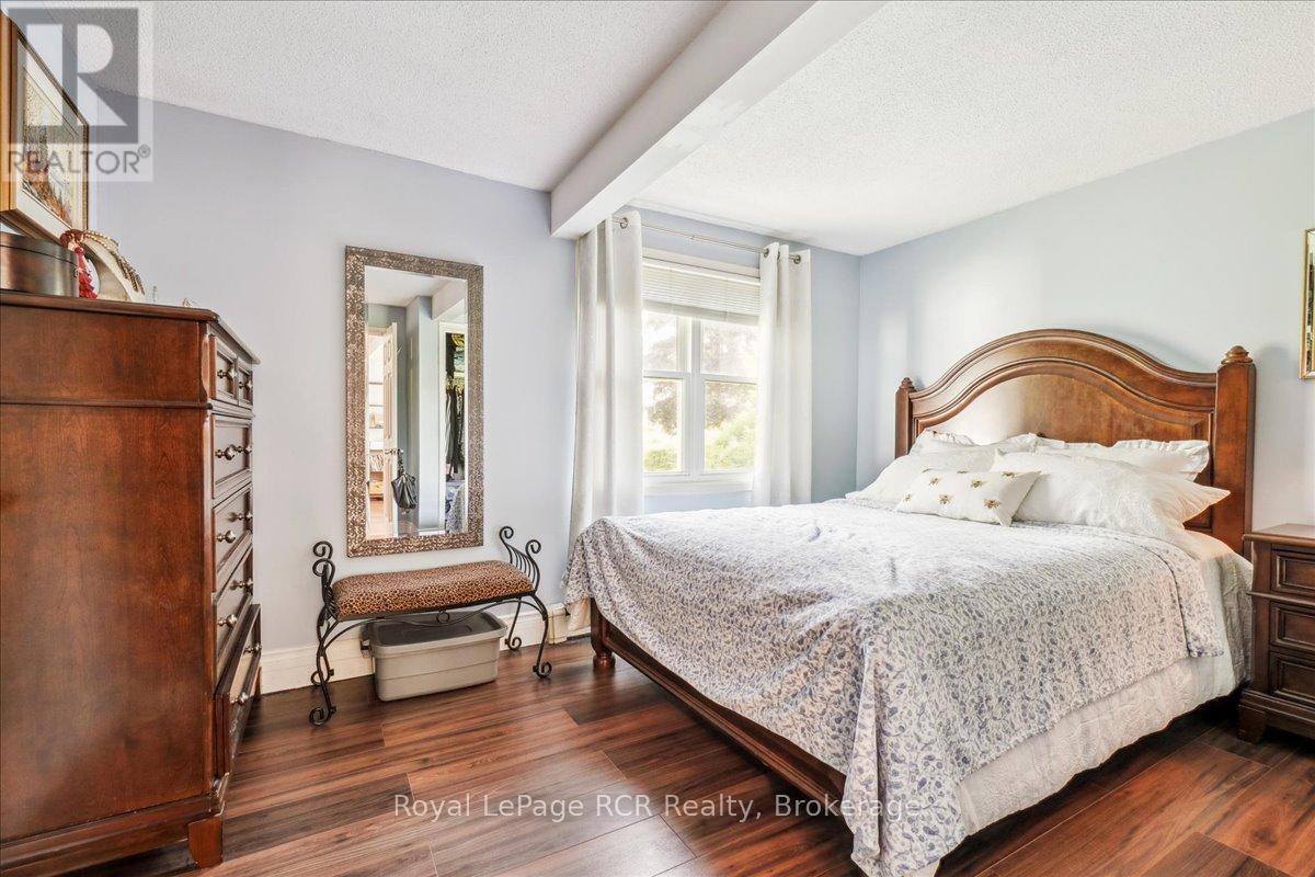 621 11th Street W, Owen Sound, Ontario  N4K 3T2 - Photo 14 - X12208073