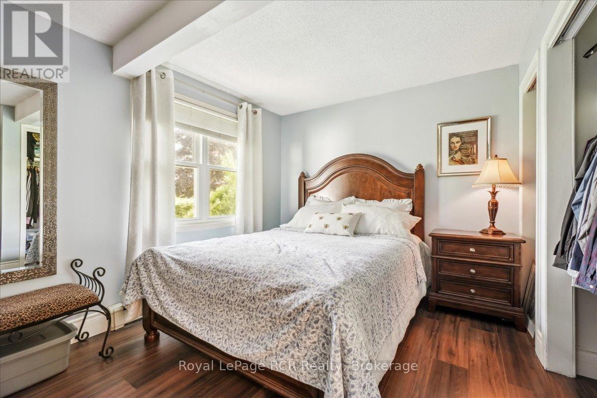 621 11th Street W, Owen Sound, Ontario  N4K 3T2 - Photo 15 - X12208073