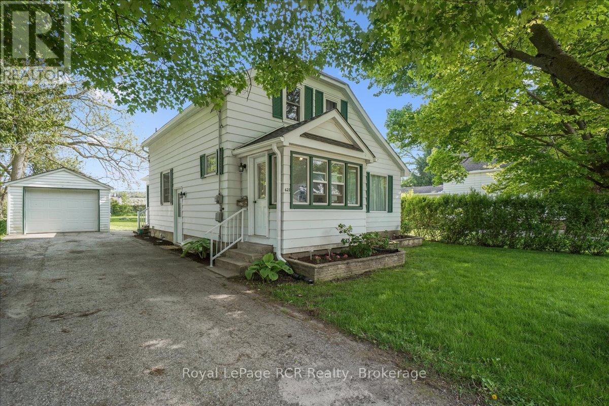 621 11th Street W, Owen Sound, Ontario  N4K 3T2 - Photo 2 - X12208073