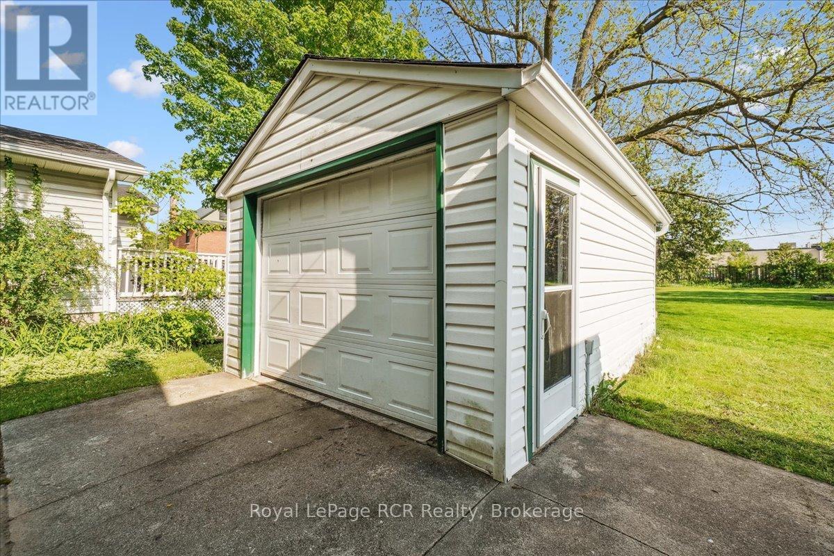 621 11th Street W, Owen Sound, Ontario  N4K 3T2 - Photo 28 - X12208073
