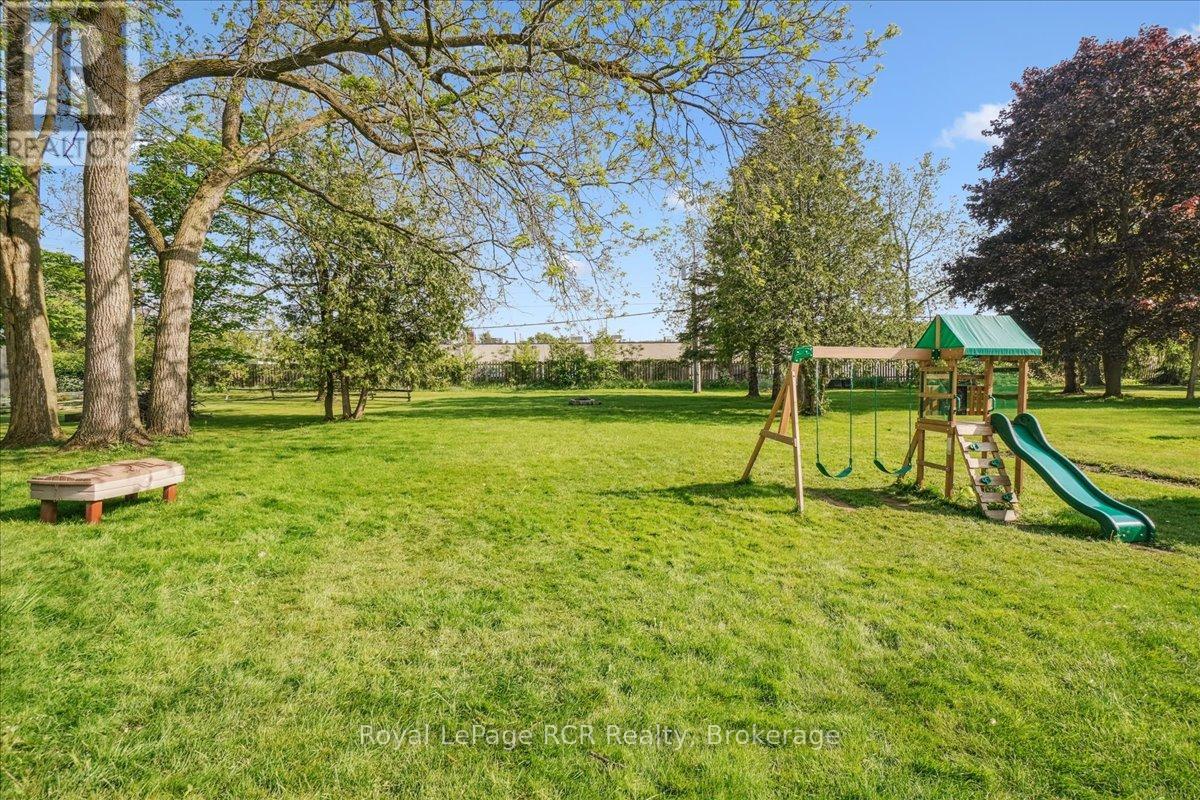 621 11th Street W, Owen Sound, Ontario  N4K 3T2 - Photo 32 - X12208073