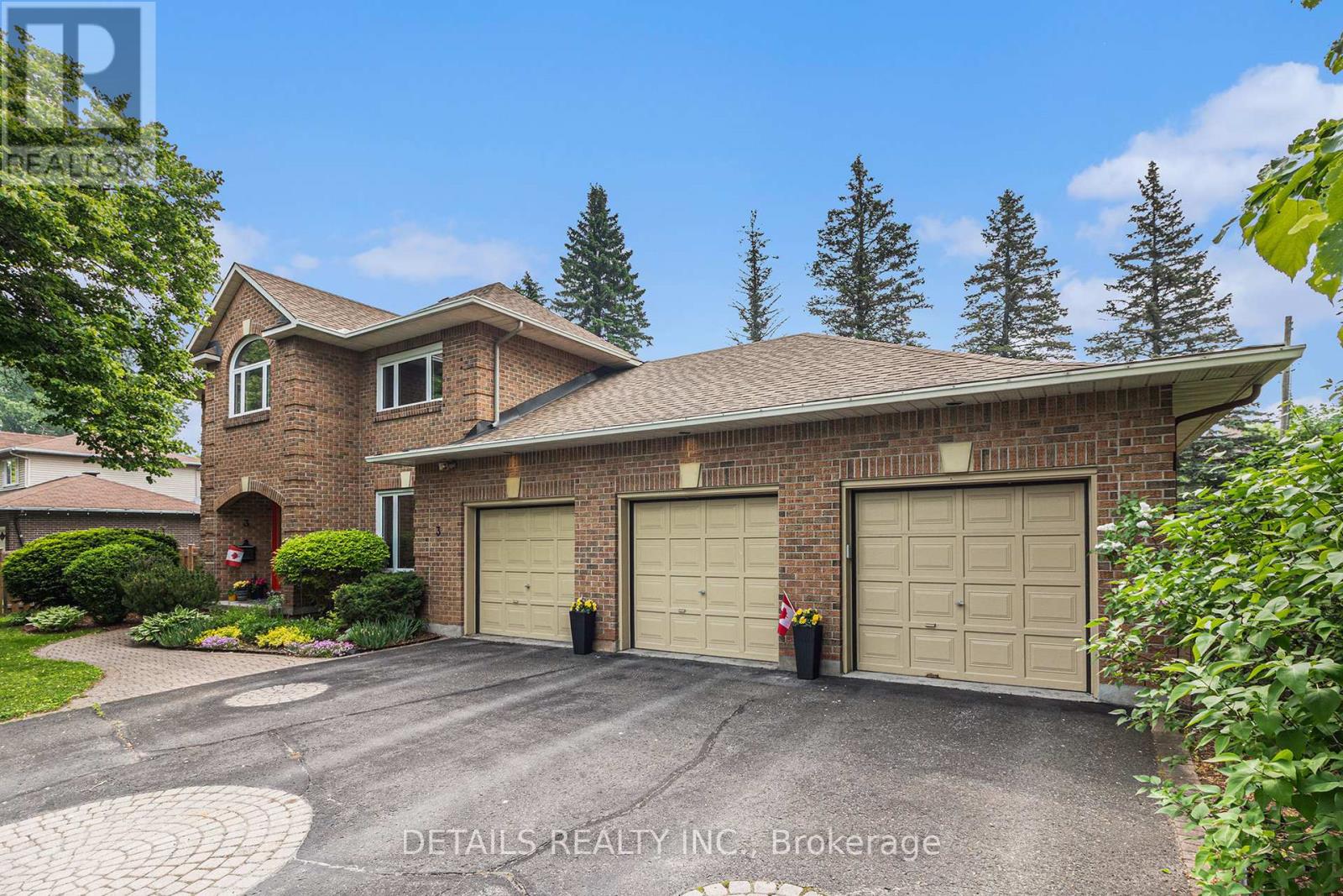 3 Wintergreen Drive, Ottawa, Ontario  K2S 1E5 - Photo 2 - X12208128