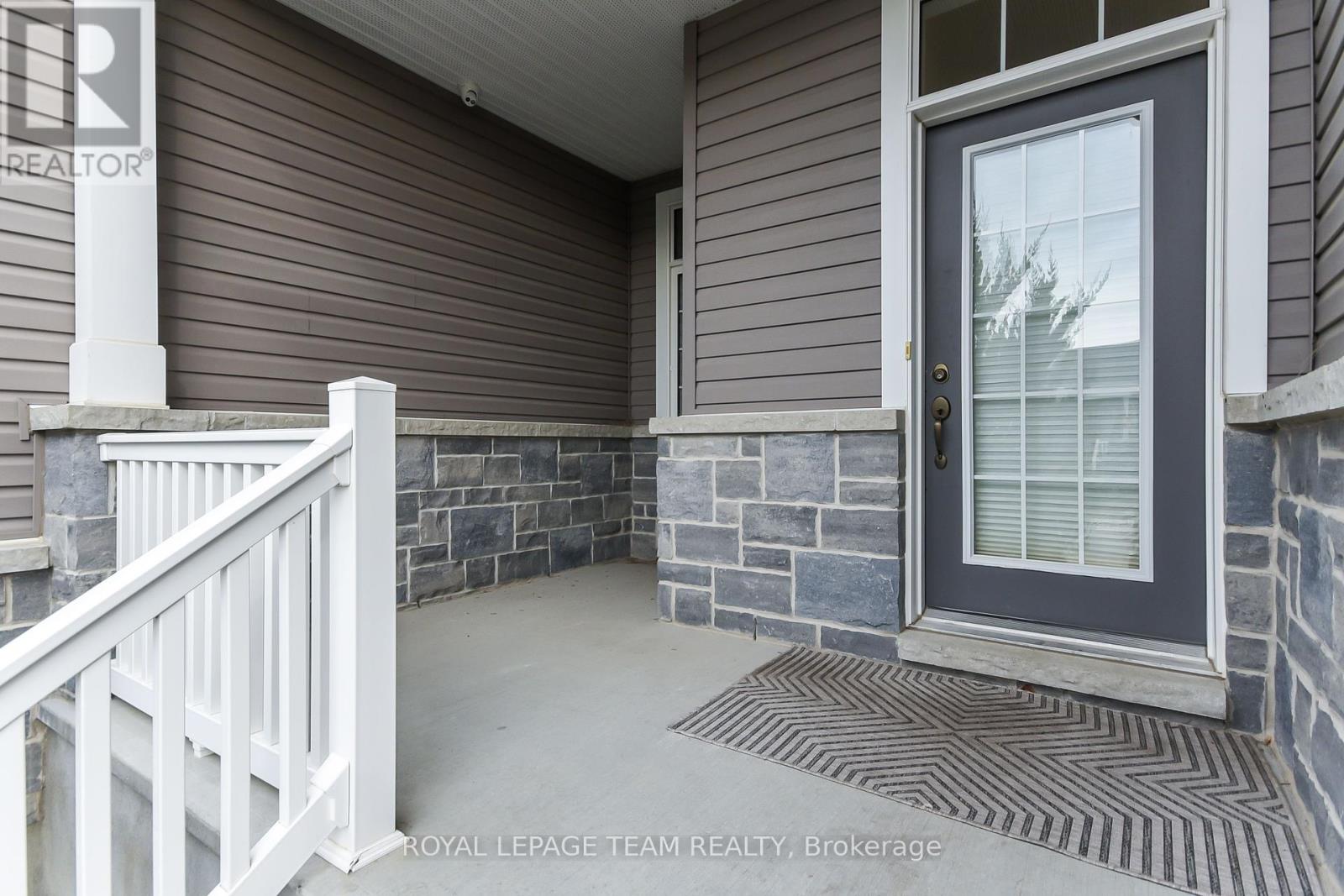 181 Oxford Street W, North Grenville, Ontario  K0G 1J0 - Photo 2 - X12208153