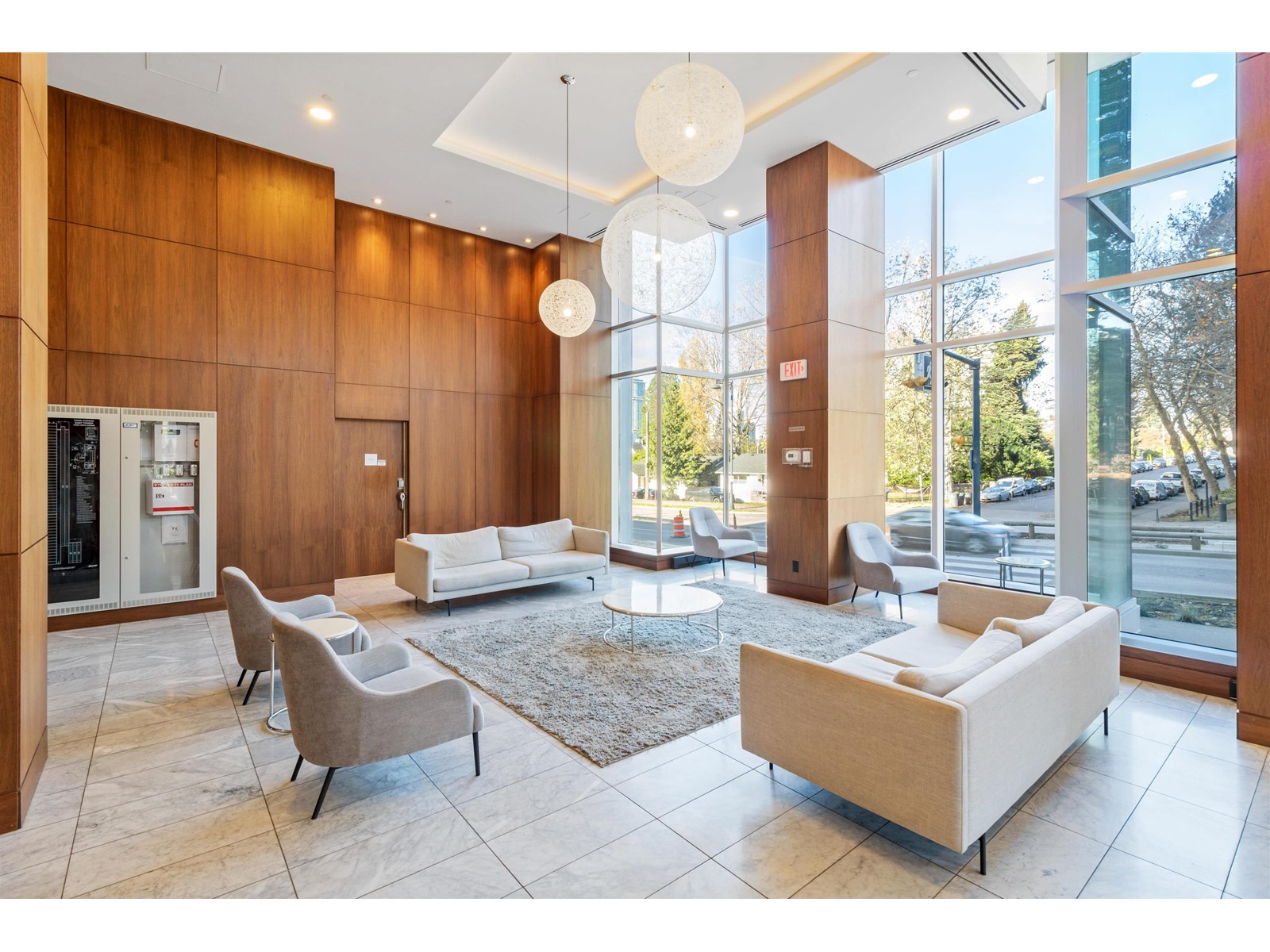 1111 13750 100 Avenue, Surrey, British Columbia  V3T 0L3 - Photo 1 - R3013029