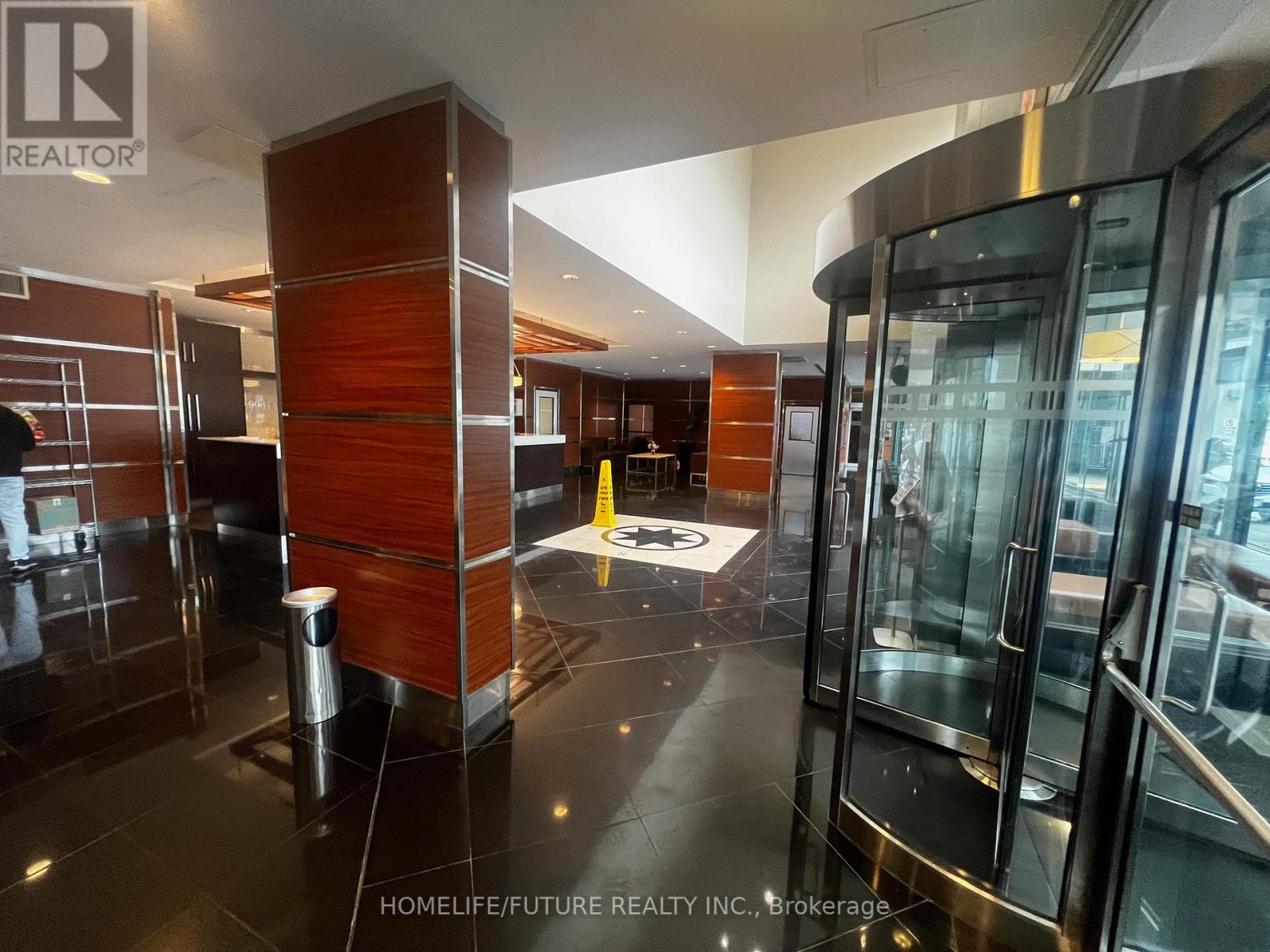 3008 - 77 Harbour Square, Toronto, Ontario  M5J 2S2 - Photo 6 - C12009378