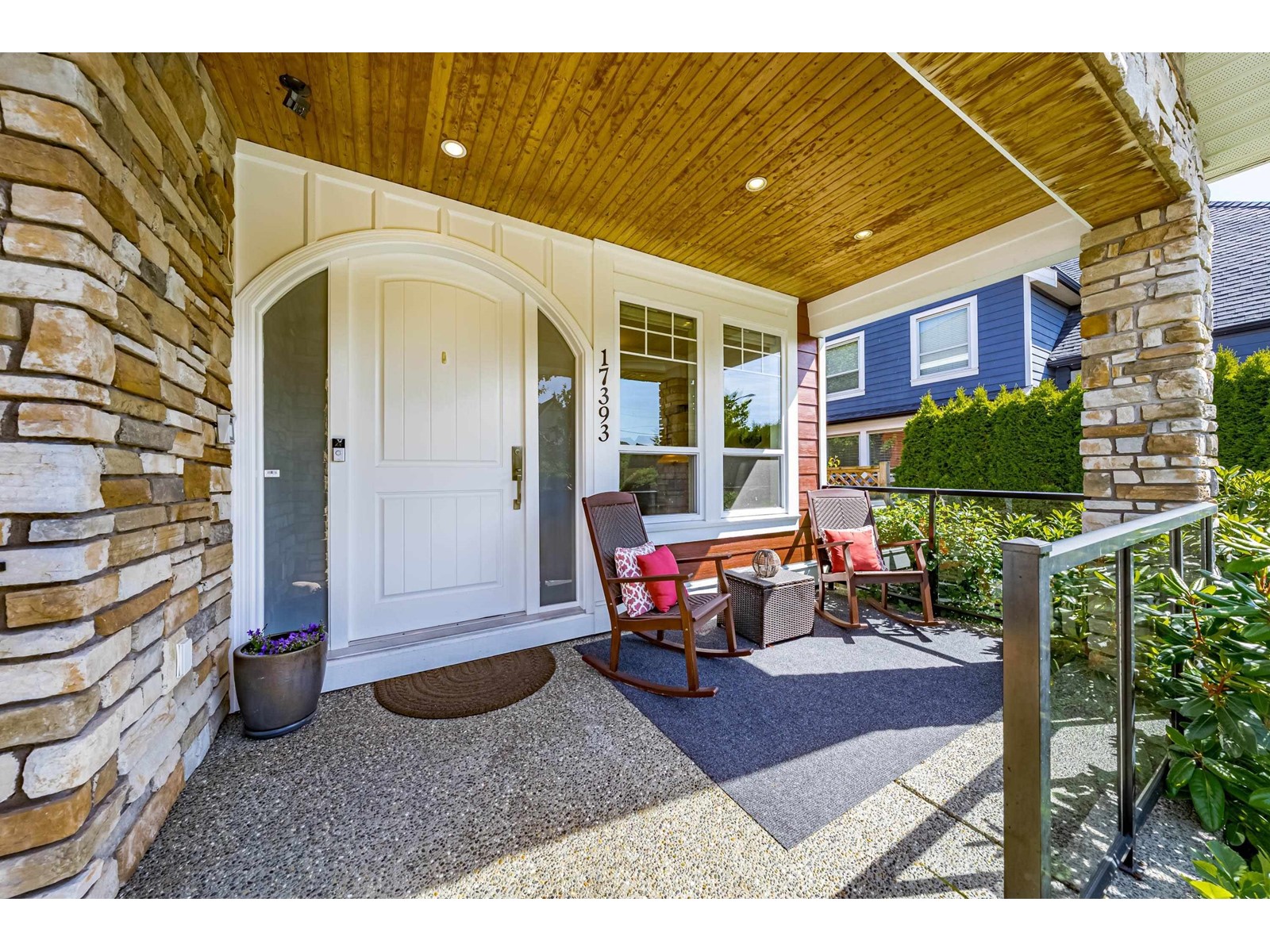 17393 2 Avenue, Surrey, British Columbia  V3Z 6R9 - Photo 2 - R3012726