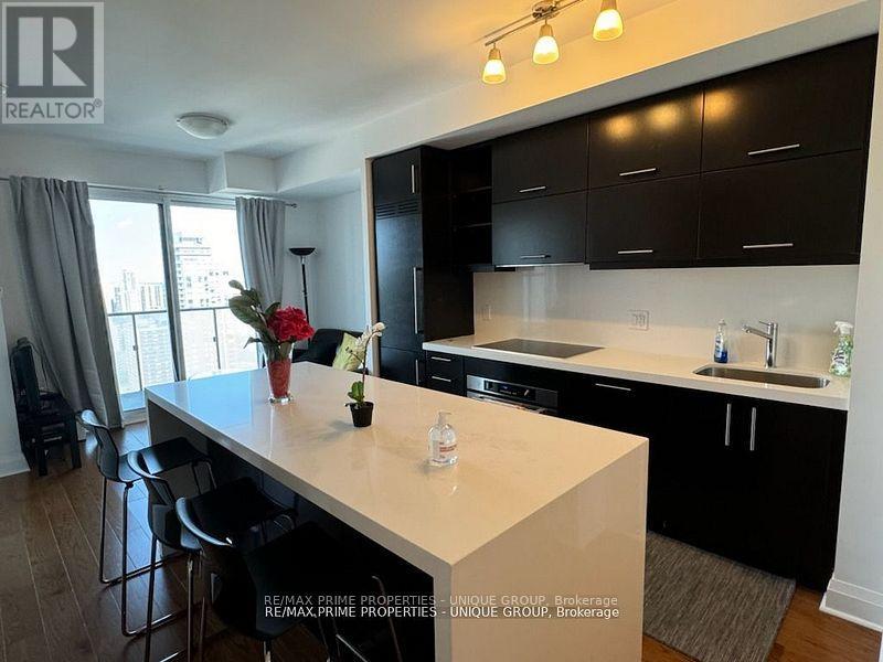 3001 - 1080 Bay Street, Toronto, Ontario  N5S 0A5 - Photo 4 - C12208074