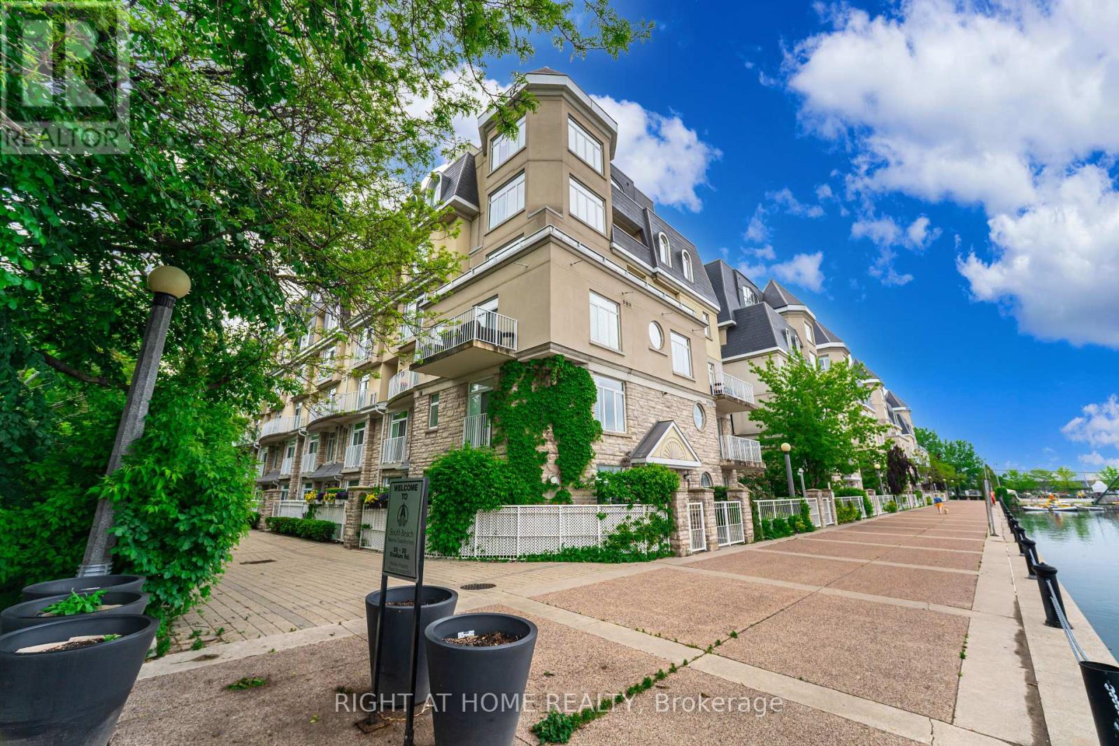 161 - 28 Stadium Road, Toronto (Niagara), Ontario  M5V 3P4 - Photo 15 - C12208077
