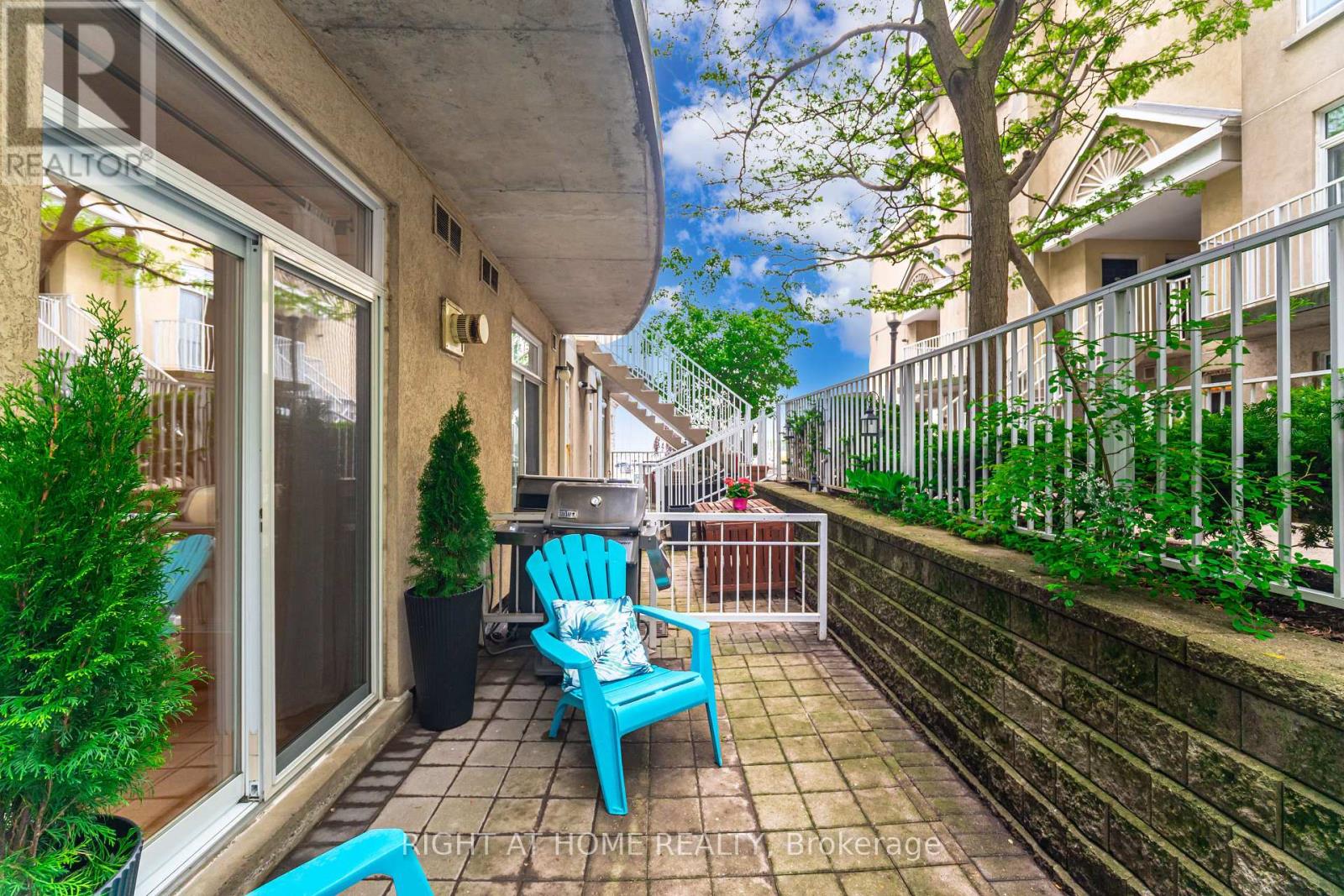 161 - 28 Stadium Road, Toronto (Niagara), Ontario  M5V 3P4 - Photo 5 - C12208077