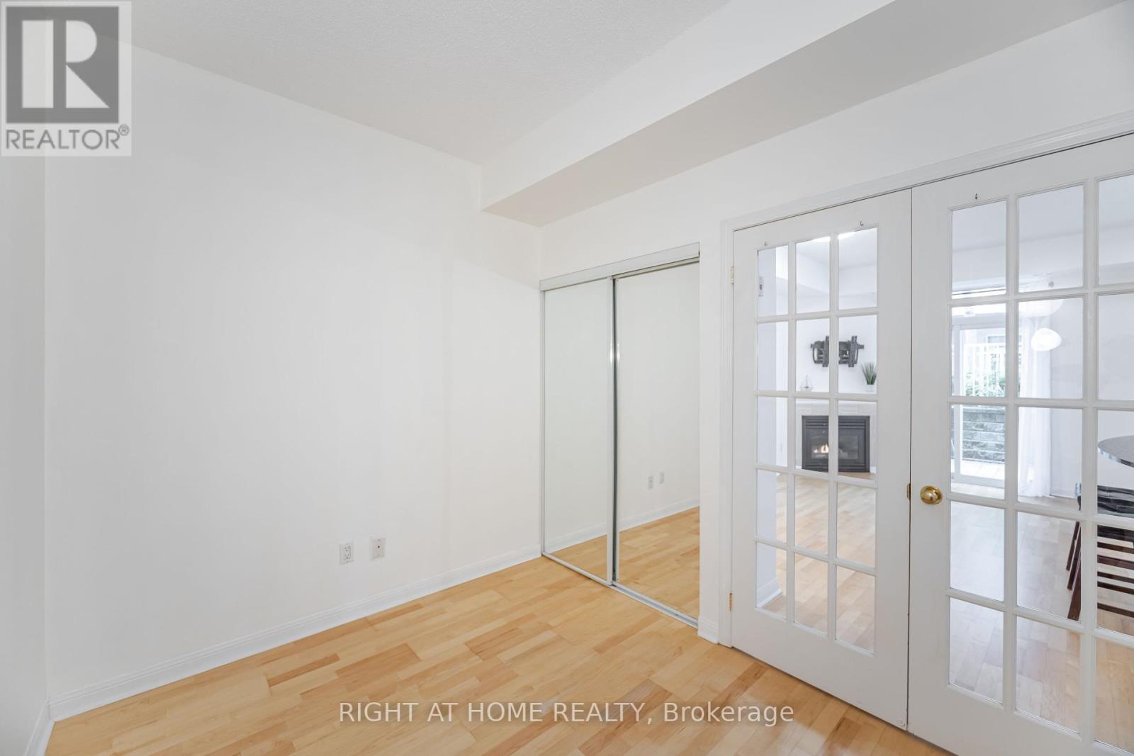 161 - 28 Stadium Road, Toronto (Niagara), Ontario  M5V 3P4 - Photo 7 - C12208077