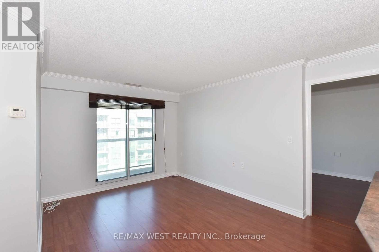 Ph810 - 935 Sheppard Avenue W, Toronto (Clanton Park), Ontario  M3H 2T7 - Photo 11 - C12208104