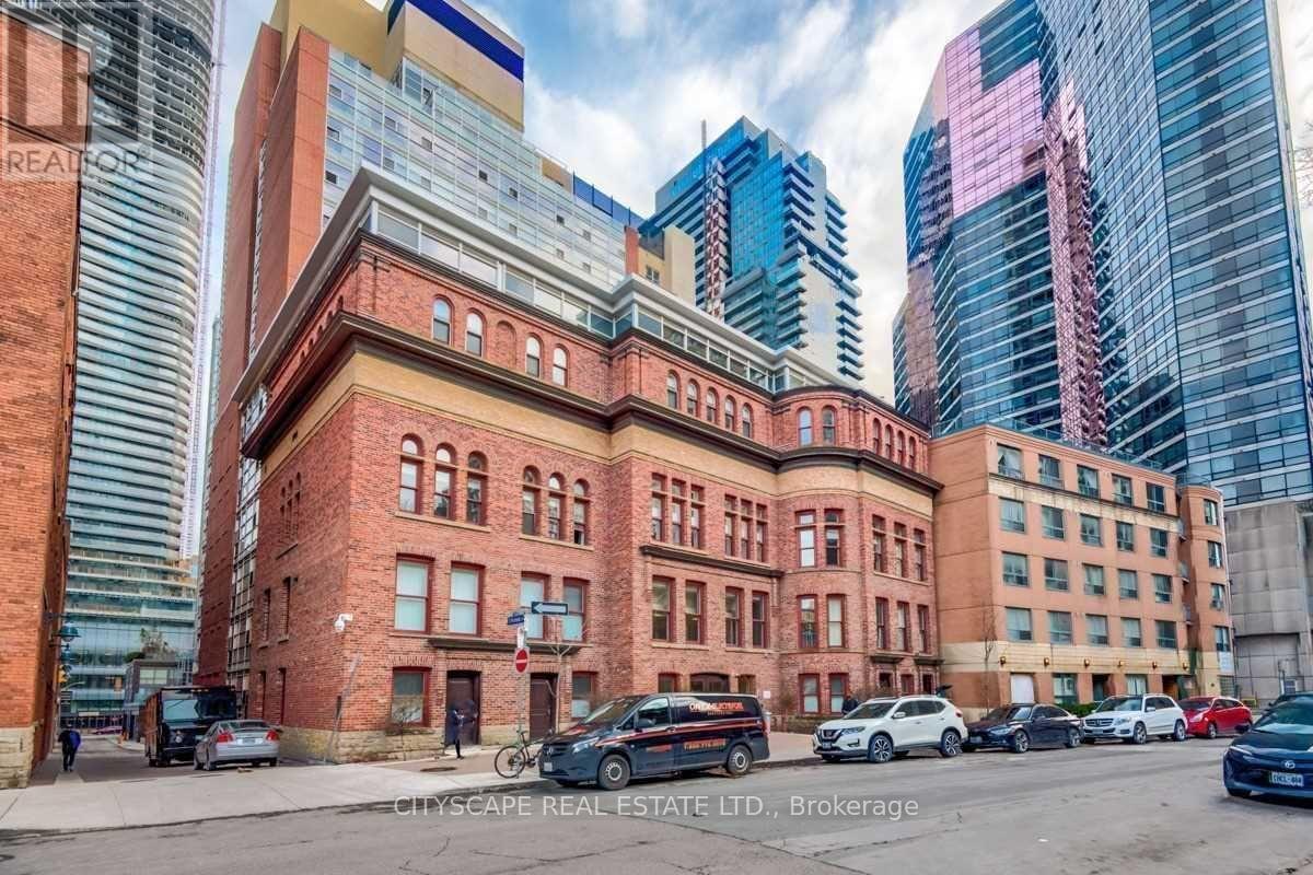 114 - 11 ST JOSEPH STREET, Toronto, Ontario