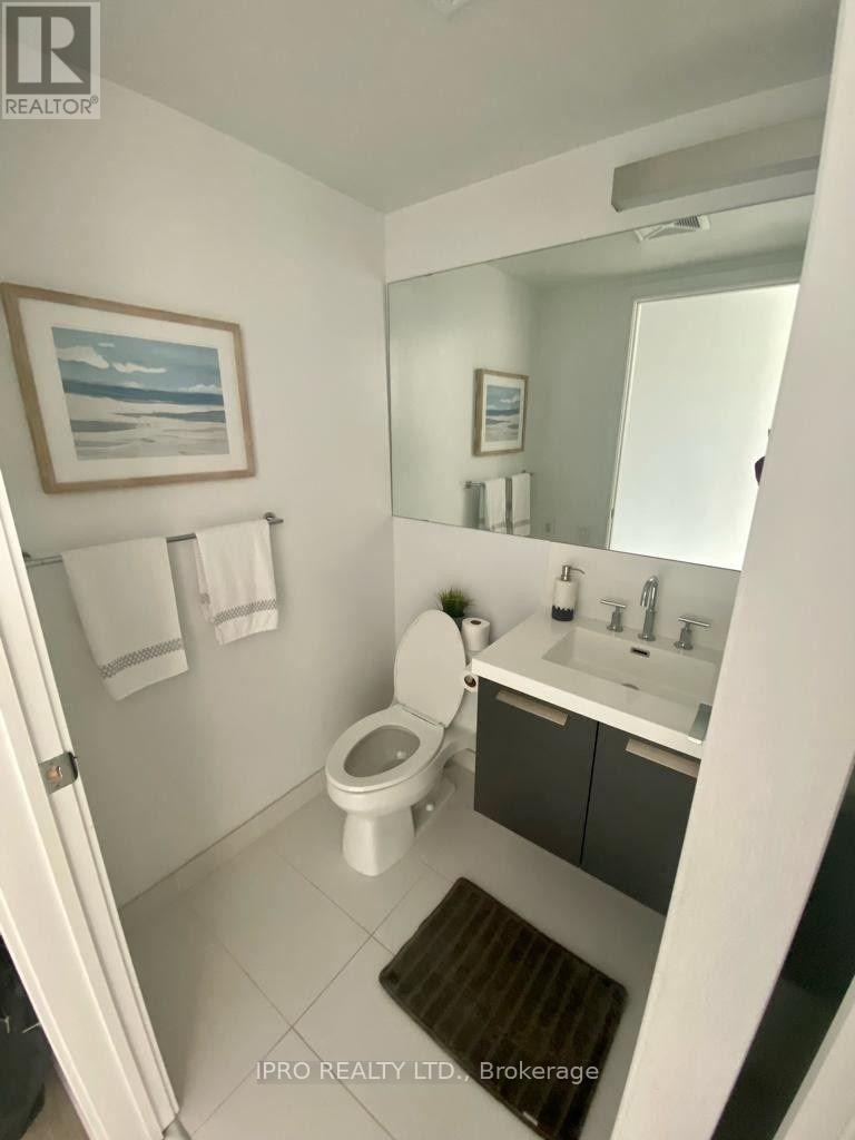 702 - 42 Charles Street, Toronto (Church-Yonge Corridor), Ontario  M4Y 1T4 - Photo 7 - C12208132