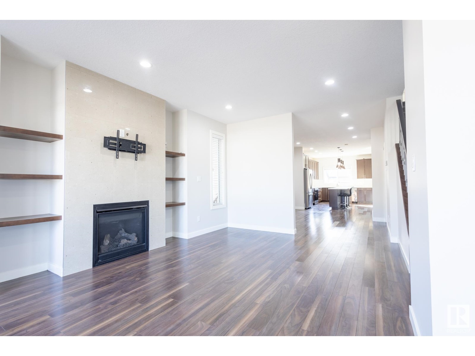 Property at 12212 124 ST NW image 3