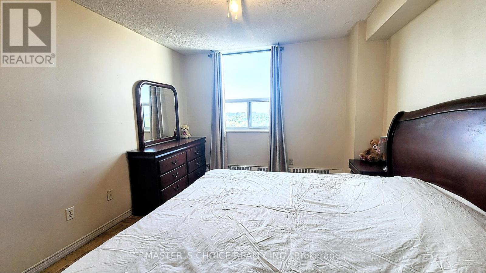 1611 - 1250 Bridletowne Circle, Toronto (L'amoreaux), Ontario  M1W 2V1 - Photo 11 - E12208072