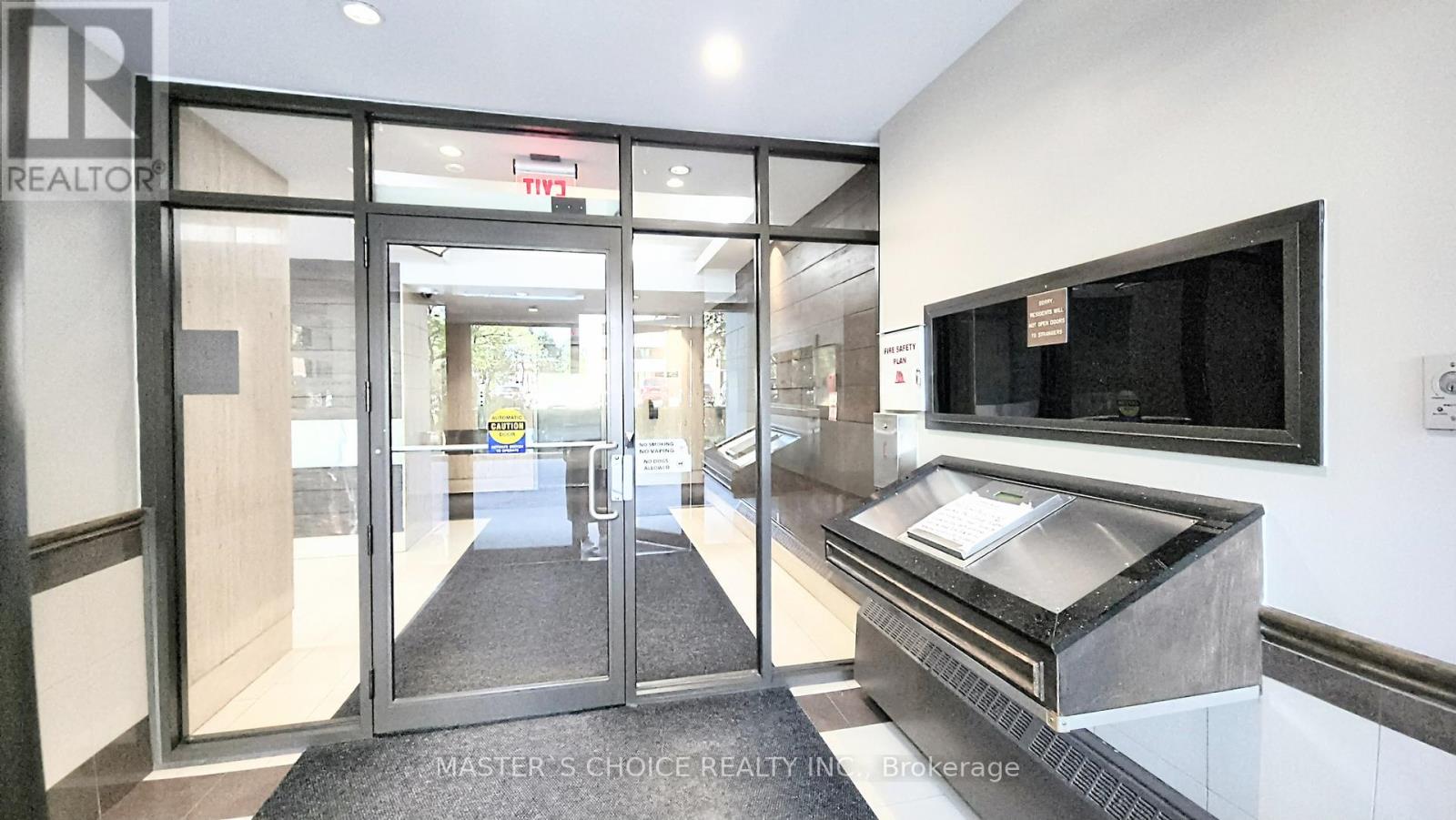 1611 - 1250 Bridletowne Circle, Toronto (L'amoreaux), Ontario  M1W 2V1 - Photo 21 - E12208072