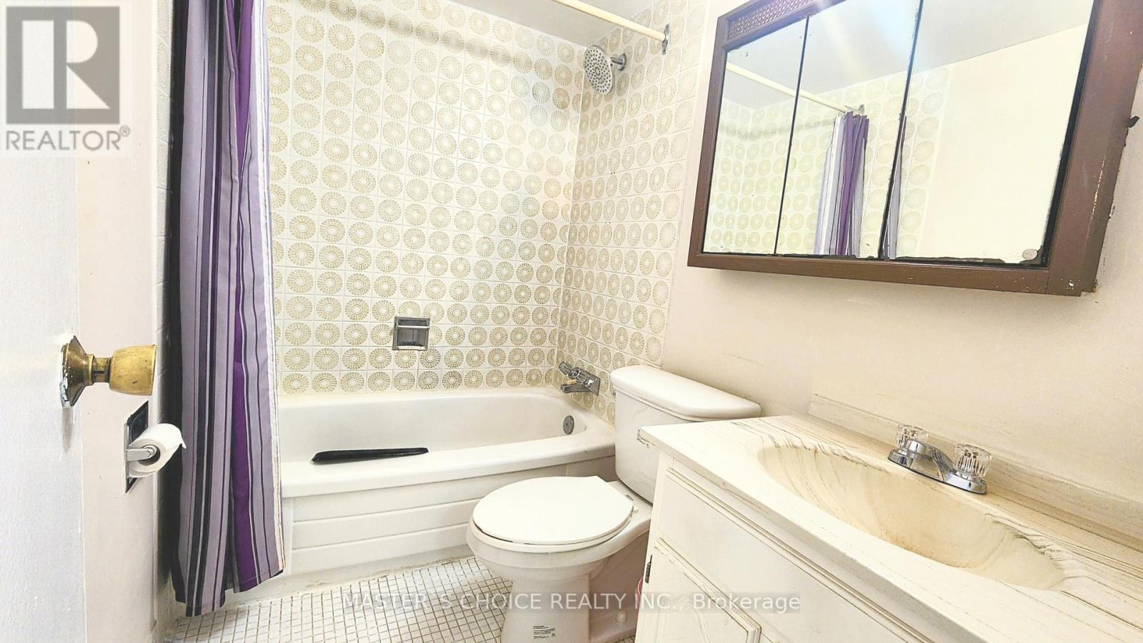 1611 - 1250 Bridletowne Circle, Toronto (L'amoreaux), Ontario  M1W 2V1 - Photo 4 - E12208072