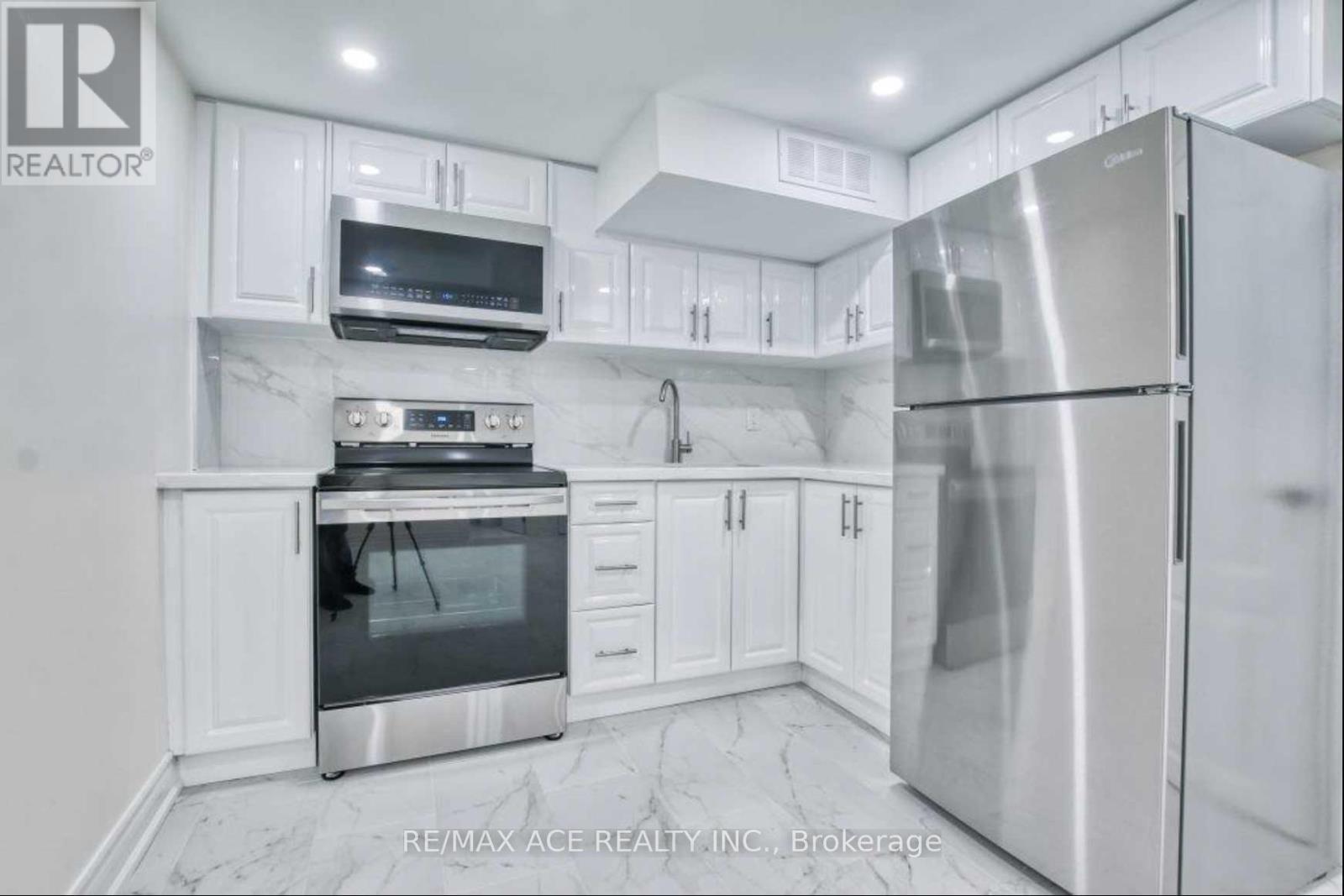 Bsmt - 17 Brewton Road, Toronto, Ontario  M1G 1W2 - Photo 5 - E12208091