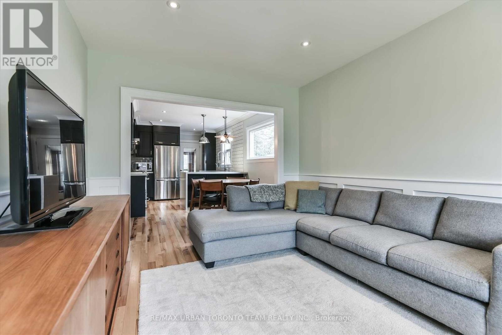 44 Avalon Boulevard, Toronto (Birchcliffe-Cliffside), Ontario  M1N 3J2 - Photo 4 - E12208113