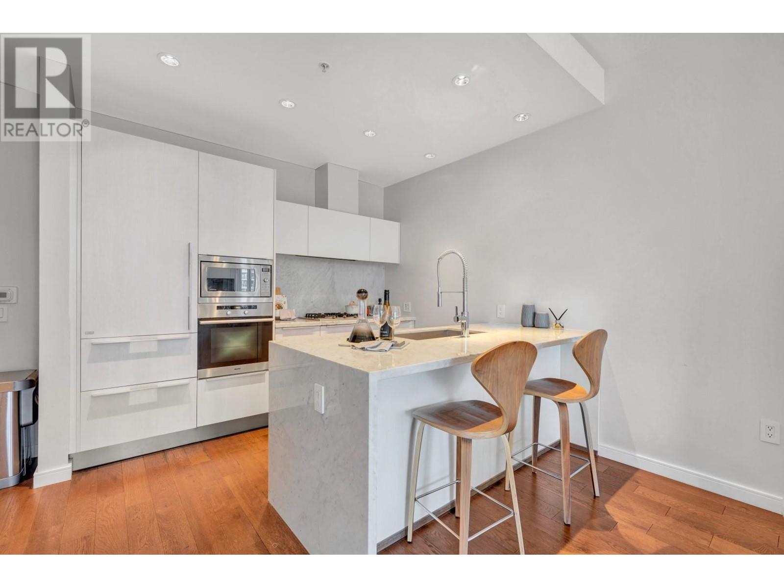 Listing Picture 11 of 39 : 406 1633 ONTARIO STREET, Vancouver / 溫哥華 - 魯藝地產 Yvonne Lu Group - MLS Medallion Club Member