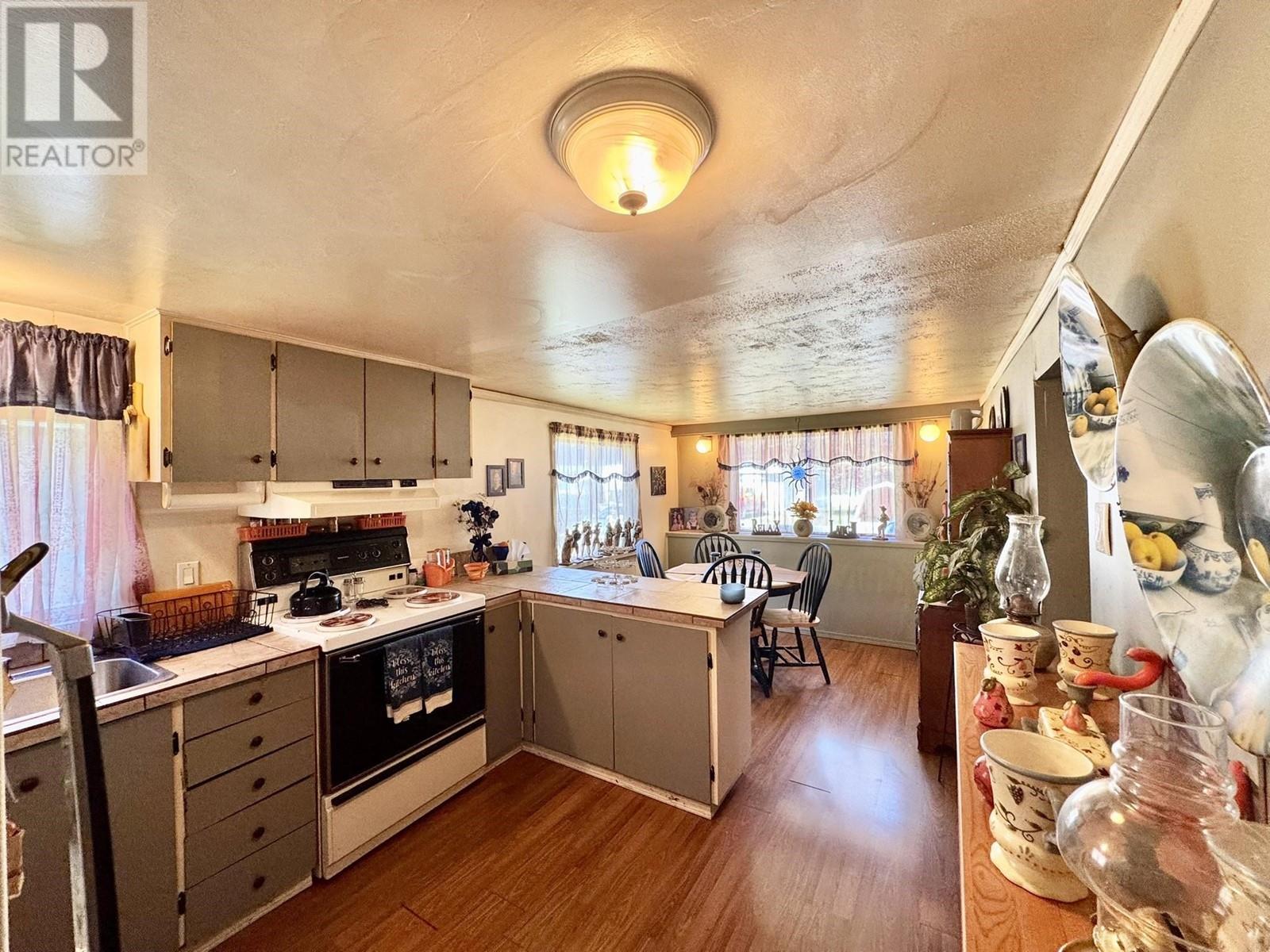 30 5378 Park Drive, 103 Mile House, British Columbia  V0K 2E1 - Photo 5 - R3013256