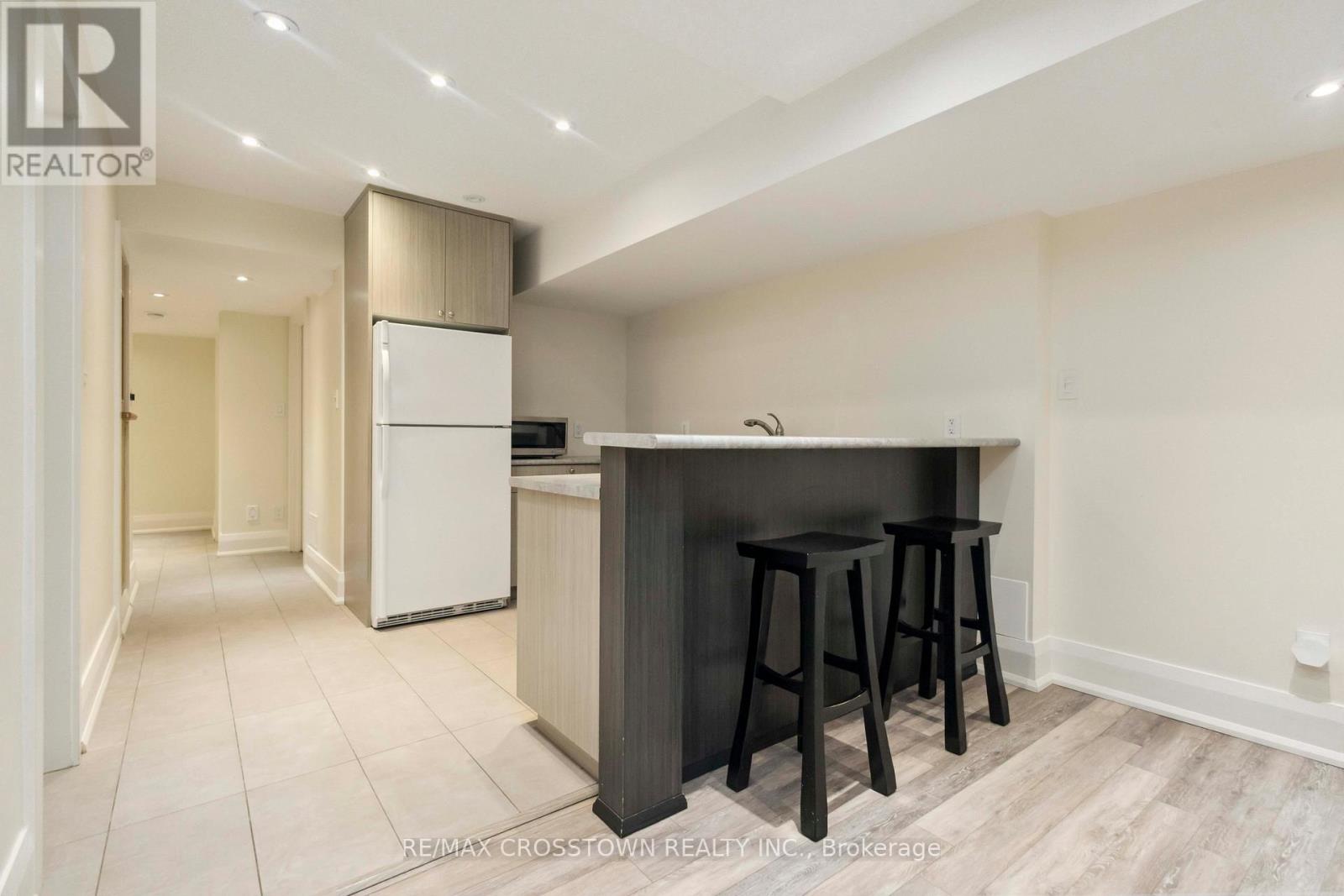 353 Briar Hill Avenue, Toronto, Ontario  M4R 1J3 - Photo 37 - C12207705