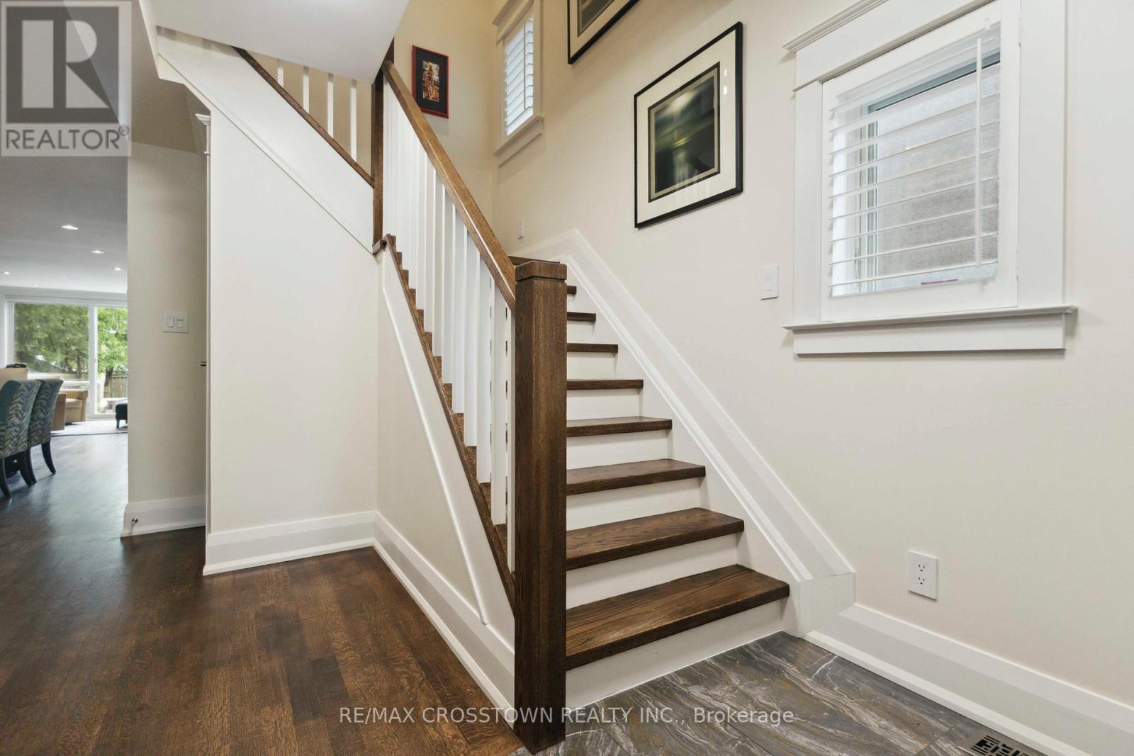 353 Briar Hill Avenue, Toronto, Ontario  M4R 1J3 - Photo 5 - C12207705