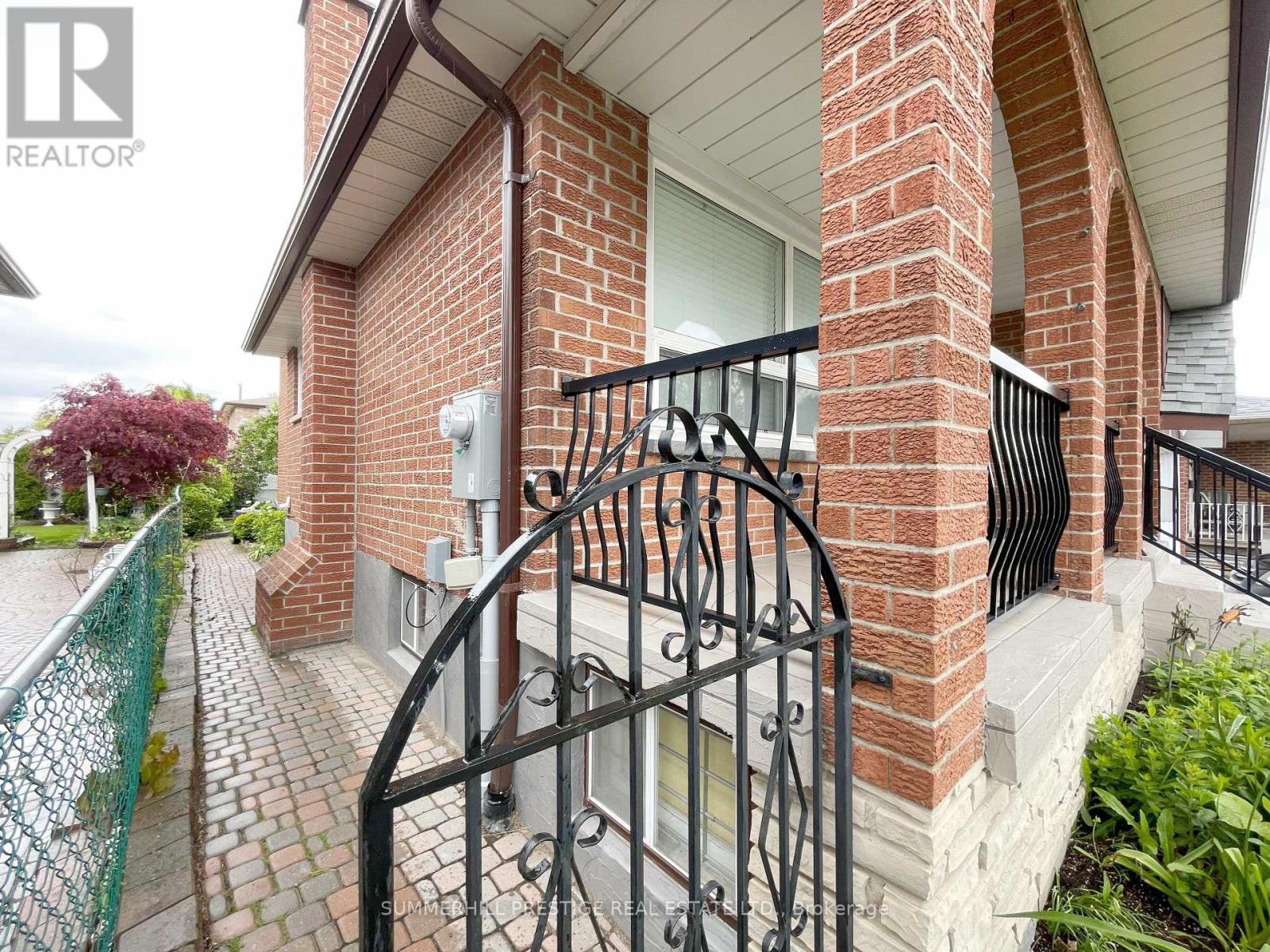 20 Cleethorpes Boulevard, Toronto, Ontario  M1S 3T3 - Photo 16 - E12177316
