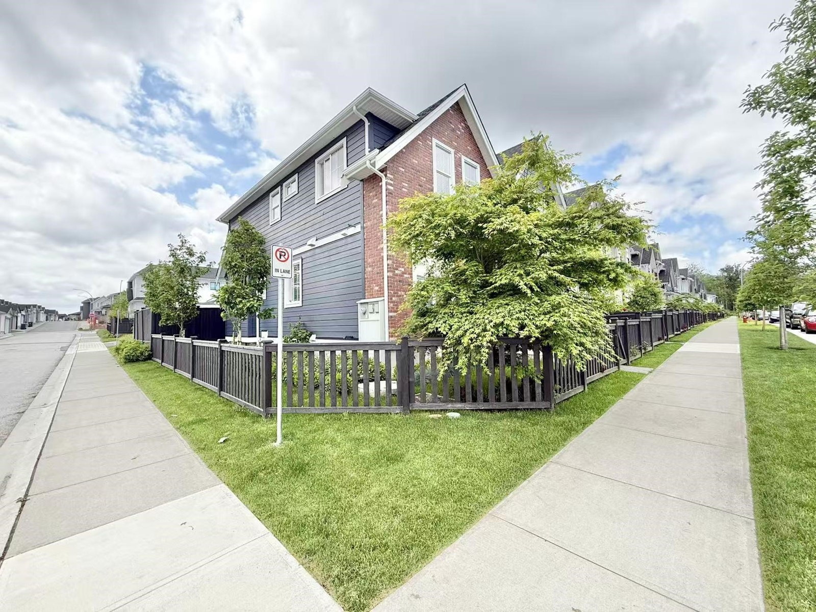 19682 75a Avenue, Langley, British Columbia  V2Y 3T2 - Photo 1 - R3012974