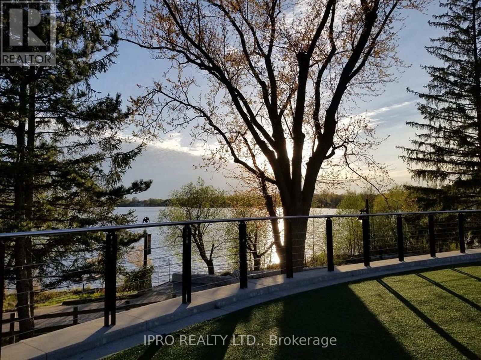 128 Lebovic Drive, Richmond Hill, Ontario  L4E 5B8 - Photo 34 - N12208096