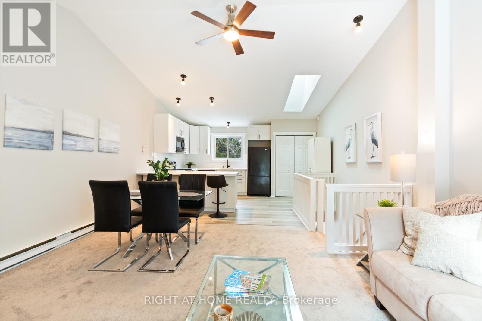 403 - 12 Dawson Drive, Collingwood, Ontario  L9Y 5B4 - Photo 15 - S12208080