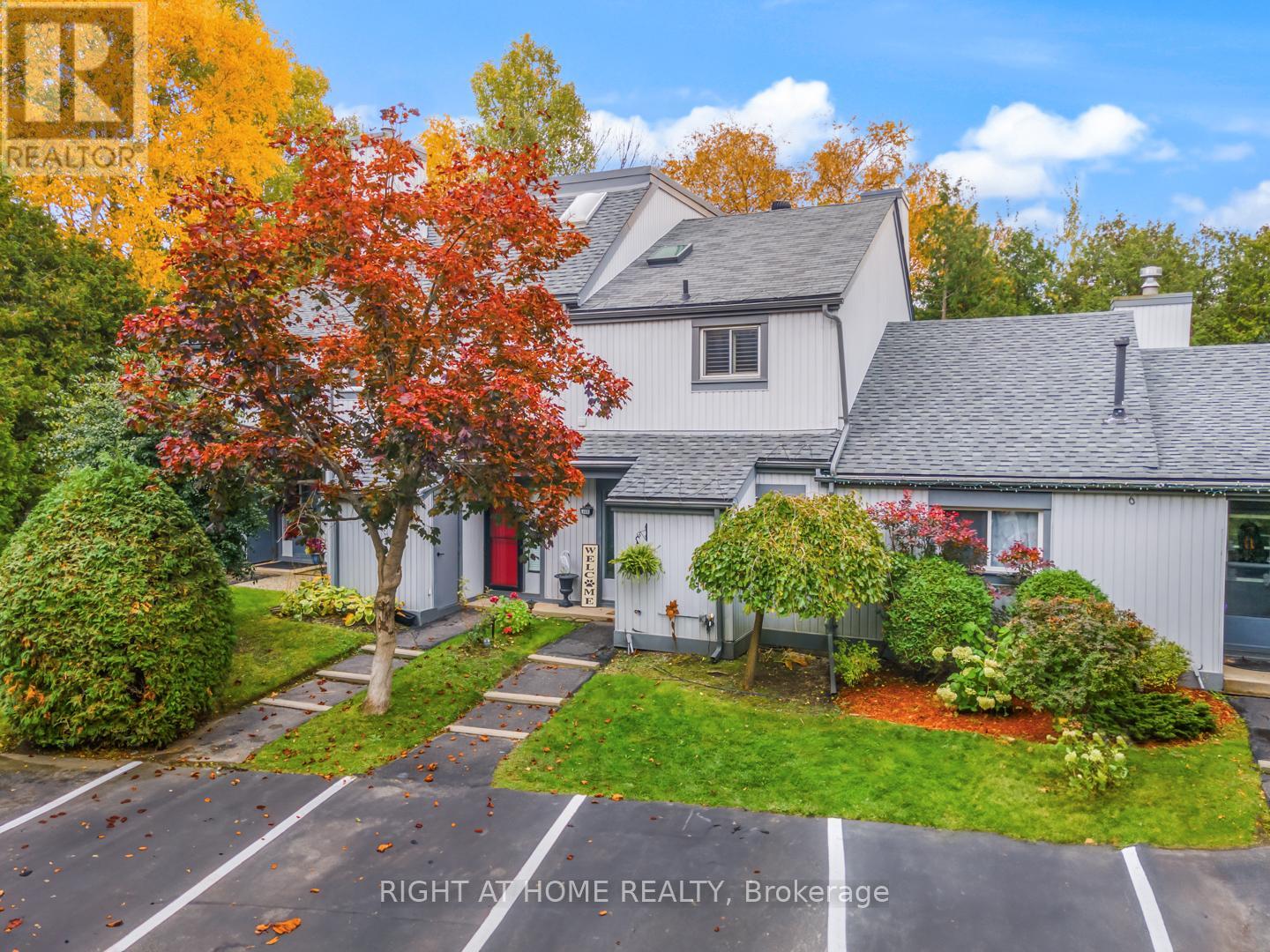 403 - 12 Dawson Drive, Collingwood, Ontario  L9Y 5B4 - Photo 6 - S12208080