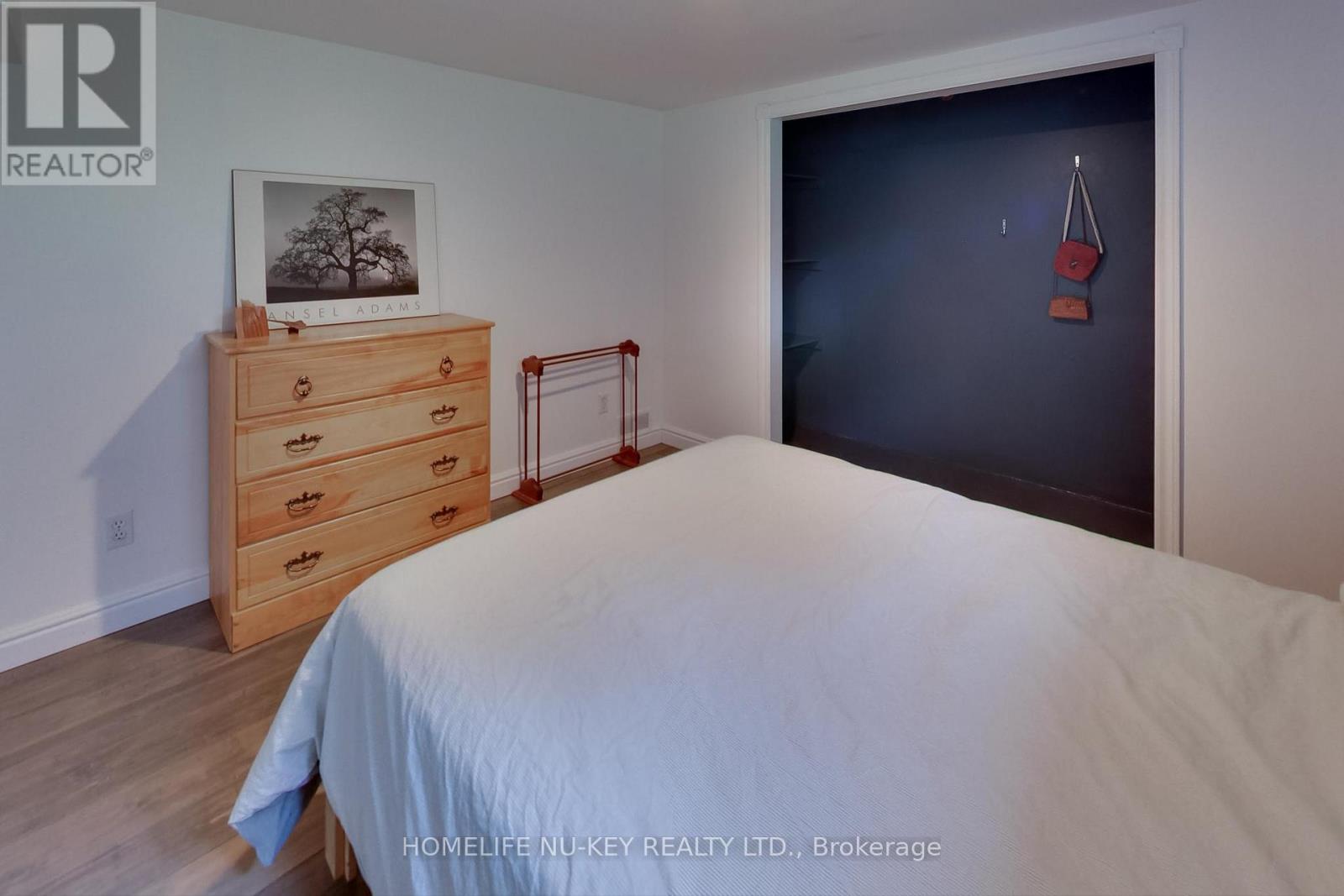 4 Mulholland Street, Barrie, Ontario  L4N 1X2 - Photo 38 - S12208122