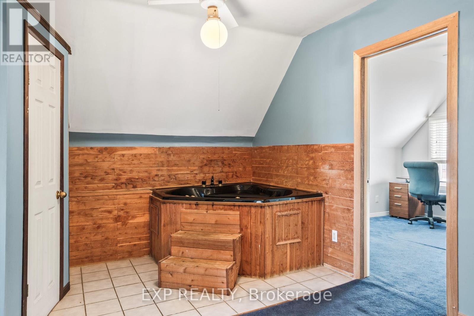 17 Hume Street, London East, Ontario  N5Z 2N9 - Photo 24 - X12208191
