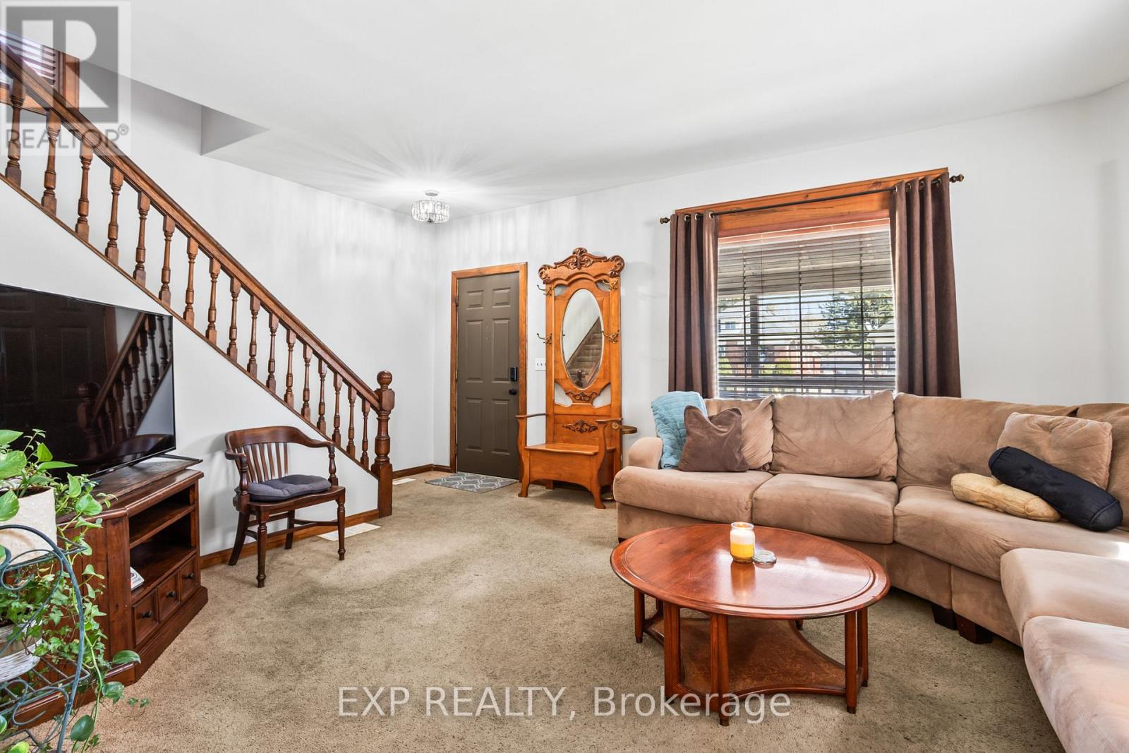 17 Hume Street, London East, Ontario  N5Z 2N9 - Photo 5 - X12208191
