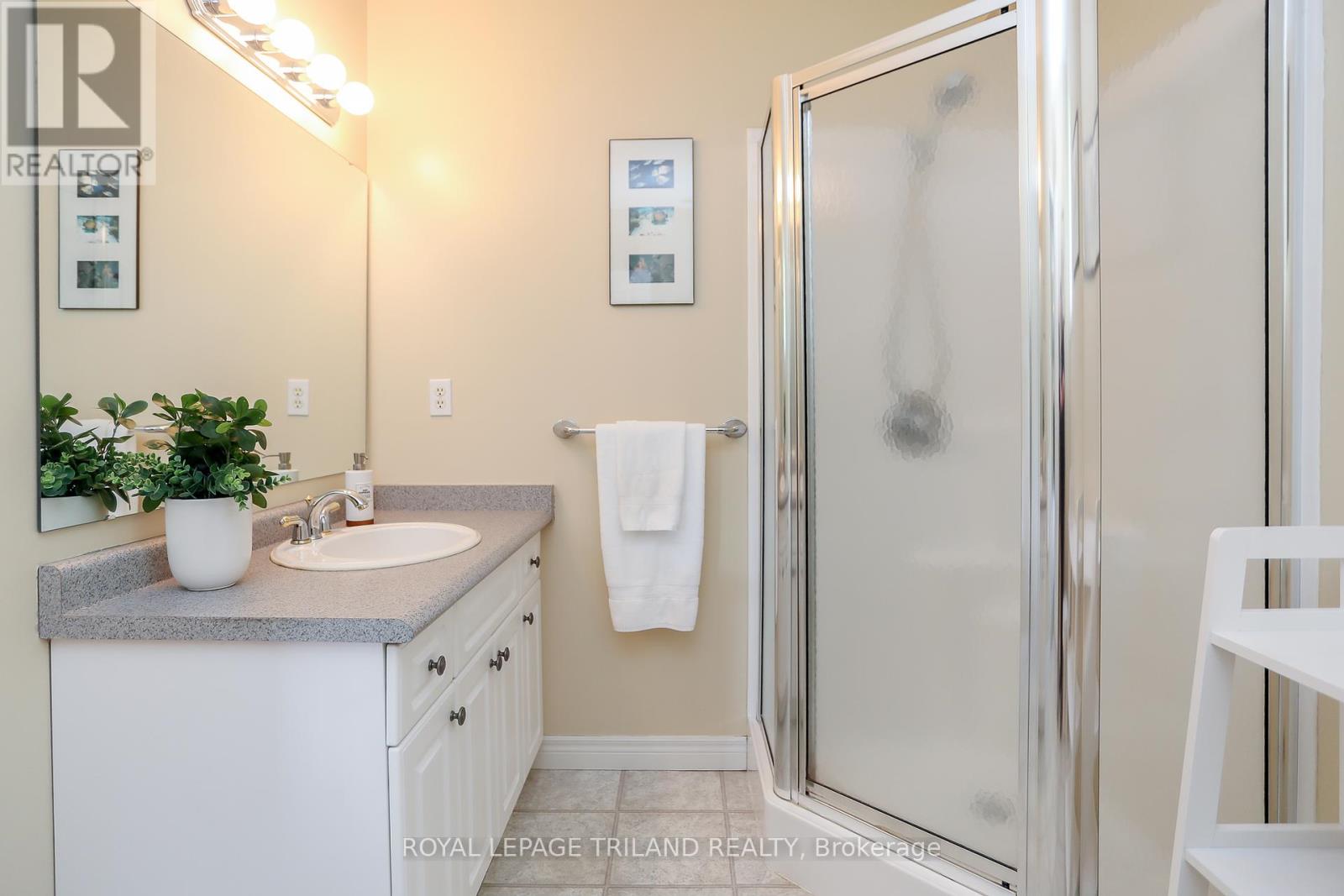 20 Linden Lane, St. Thomas, Ontario  N5P 4M4 - Photo 30 - X12208197