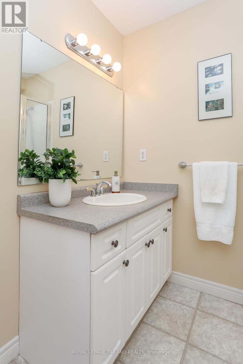 20 Linden Lane, St. Thomas, Ontario  N5P 4M4 - Photo 31 - X12208197