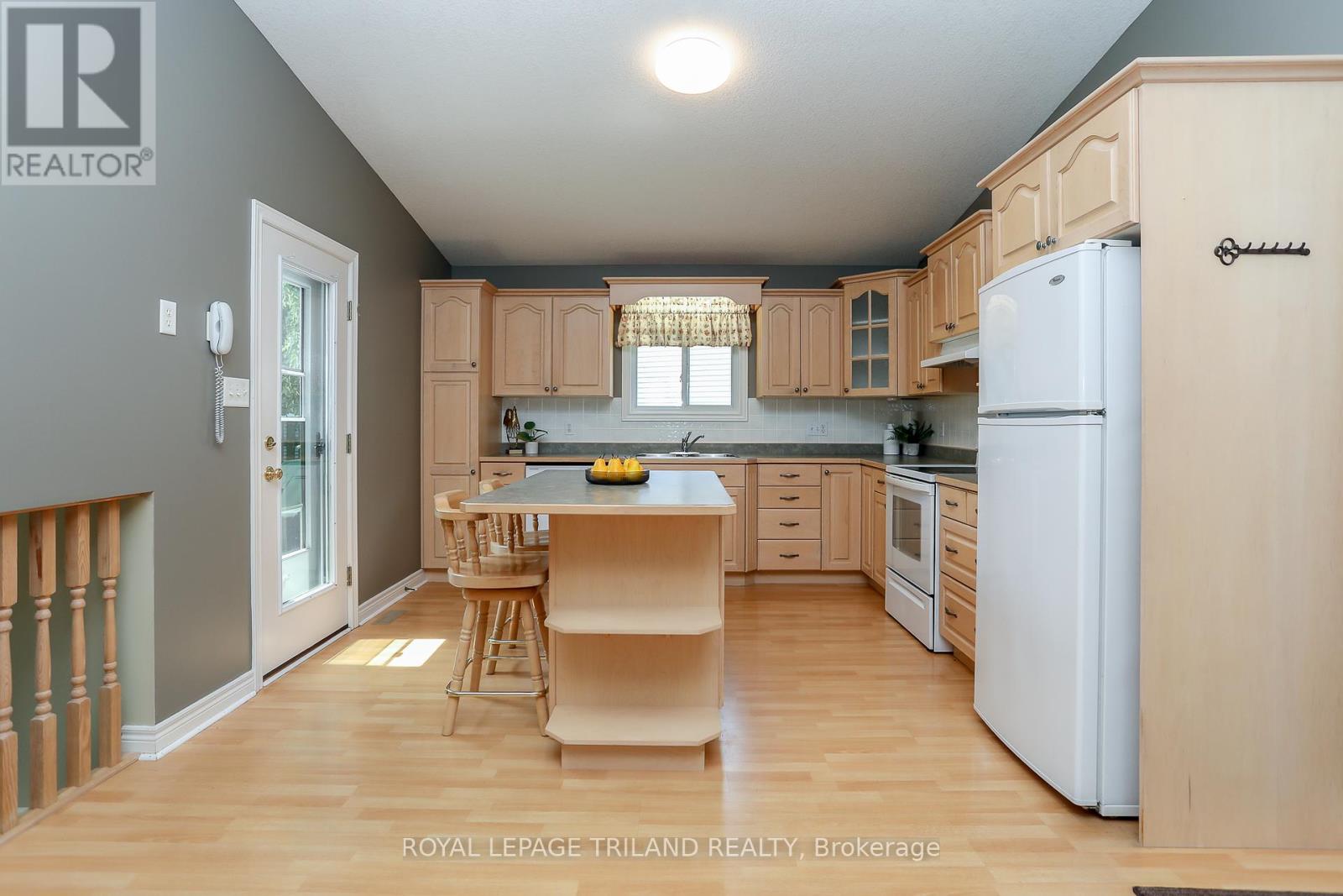 20 Linden Lane, St. Thomas, Ontario  N5P 4M4 - Photo 7 - X12208197