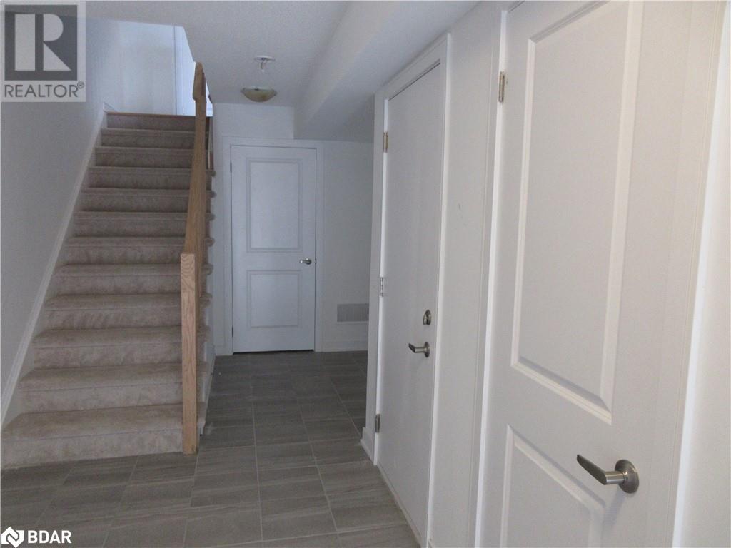 44 Red Maple Lane Lane, Barrie, Ontario  L9J 0N7 - Photo 2 - 40721958