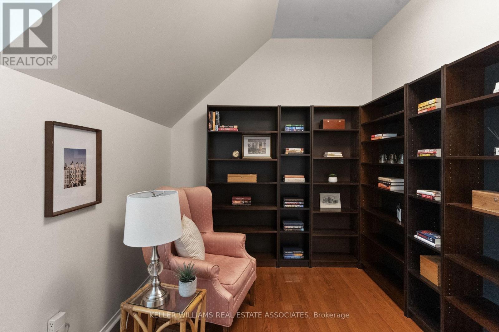 3856 Trelawny Circle, Mississauga, Ontario  L5N 6S4 - Photo 15 - W12208107