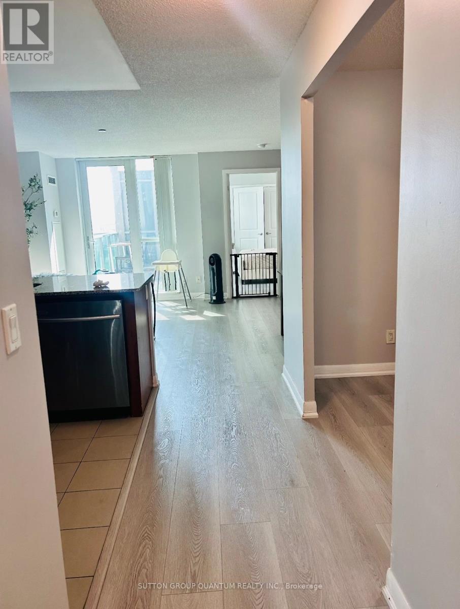 411 - 215 Sherway Gardens Road, Toronto (Islington-City Centre West), Ontario  M9C 0A4 - Photo 5 - W12208109