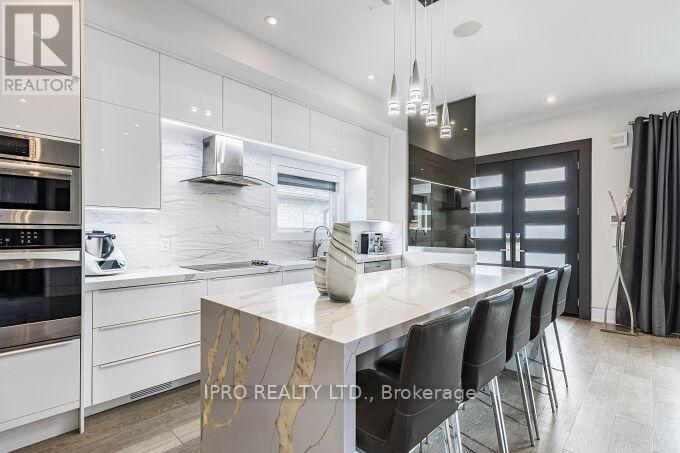 2682 Crystalburn Avenue, Mississauga, Ontario  L5B 2N8 - Photo 14 - W12208140