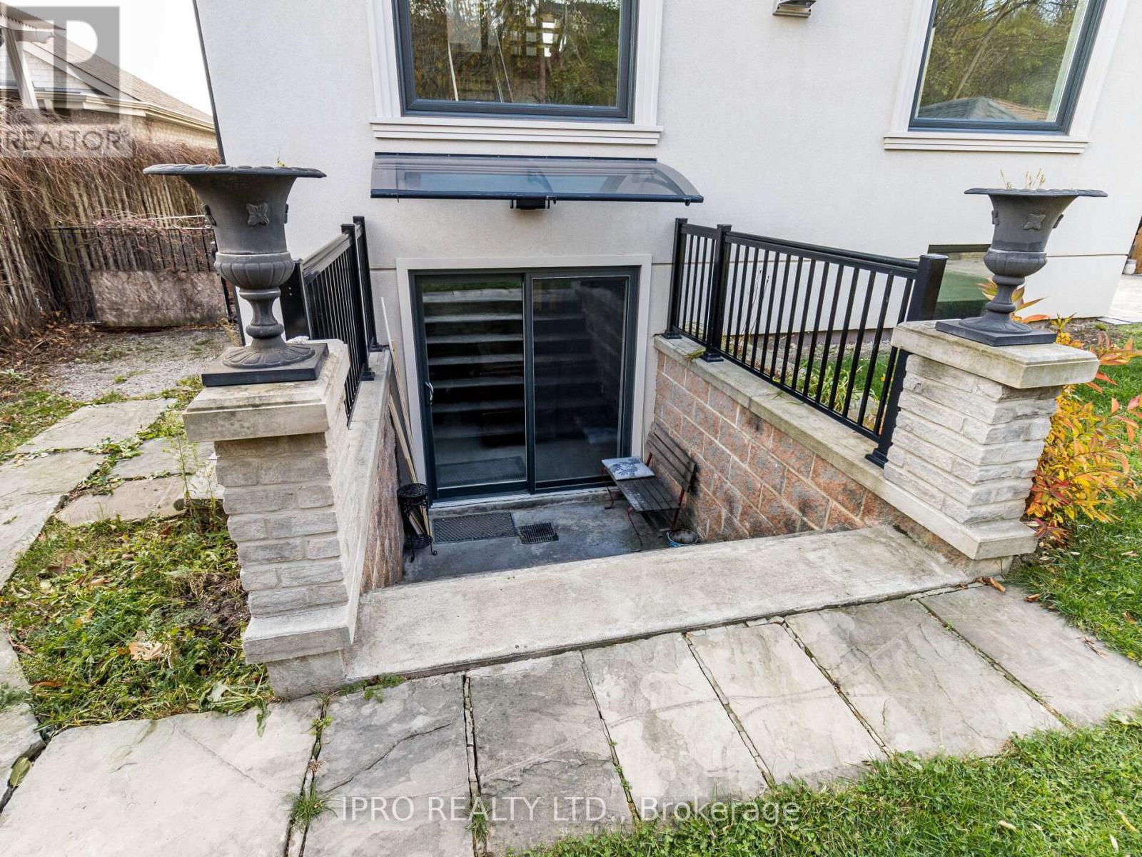 2682 Crystalburn Avenue, Mississauga, Ontario  L5B 2N8 - Photo 43 - W12208140
