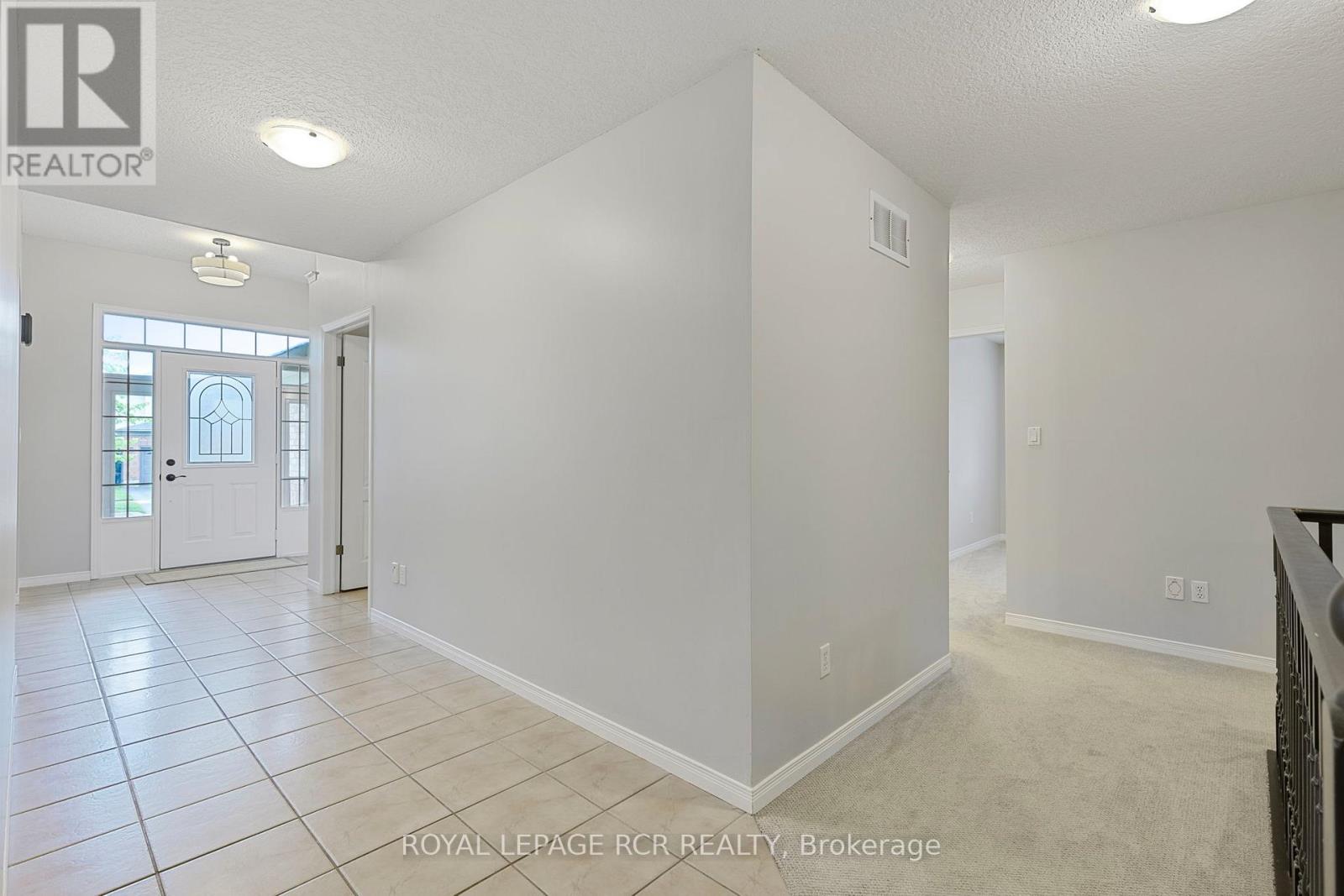 86 Hunter Road, Orangeville, Ontario  L9W 5C3 - Photo 17 - W12208149